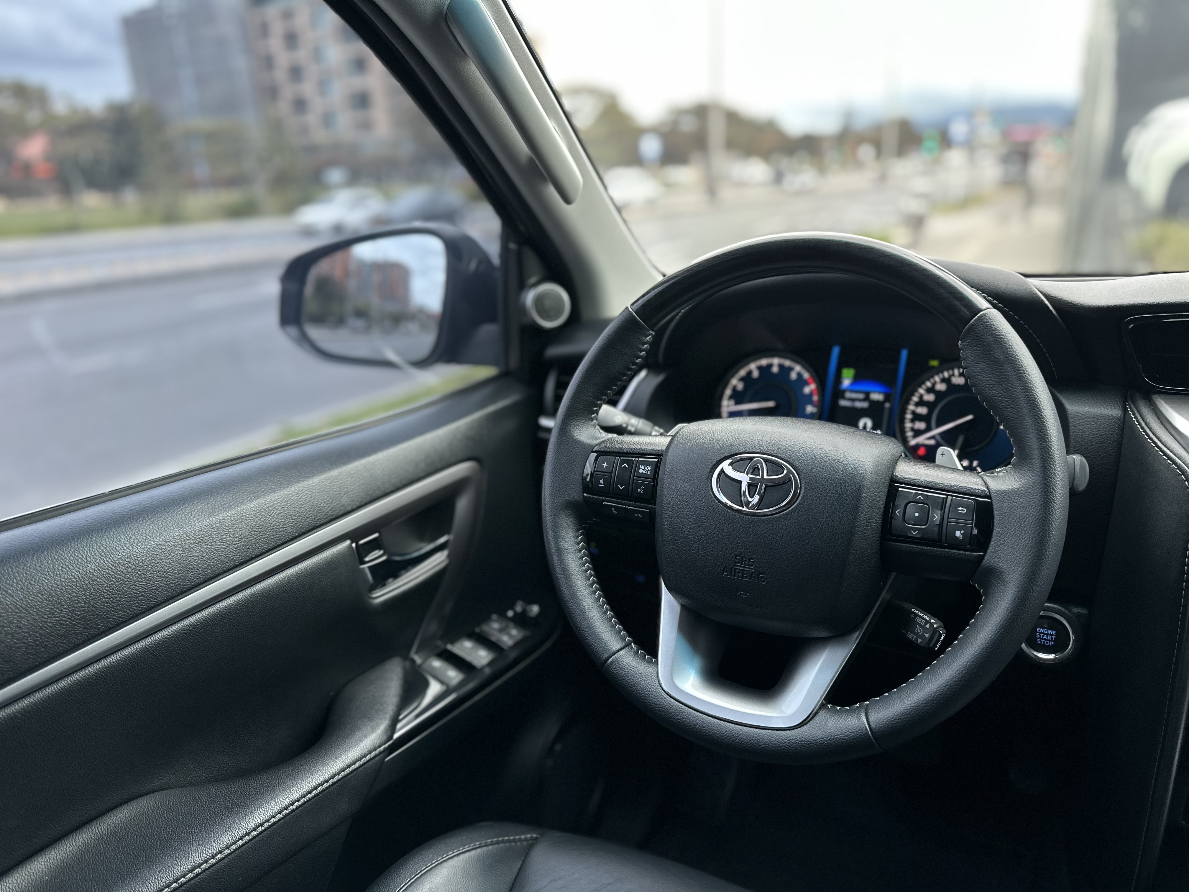 TOYOTA FORTUNER SRV 2021