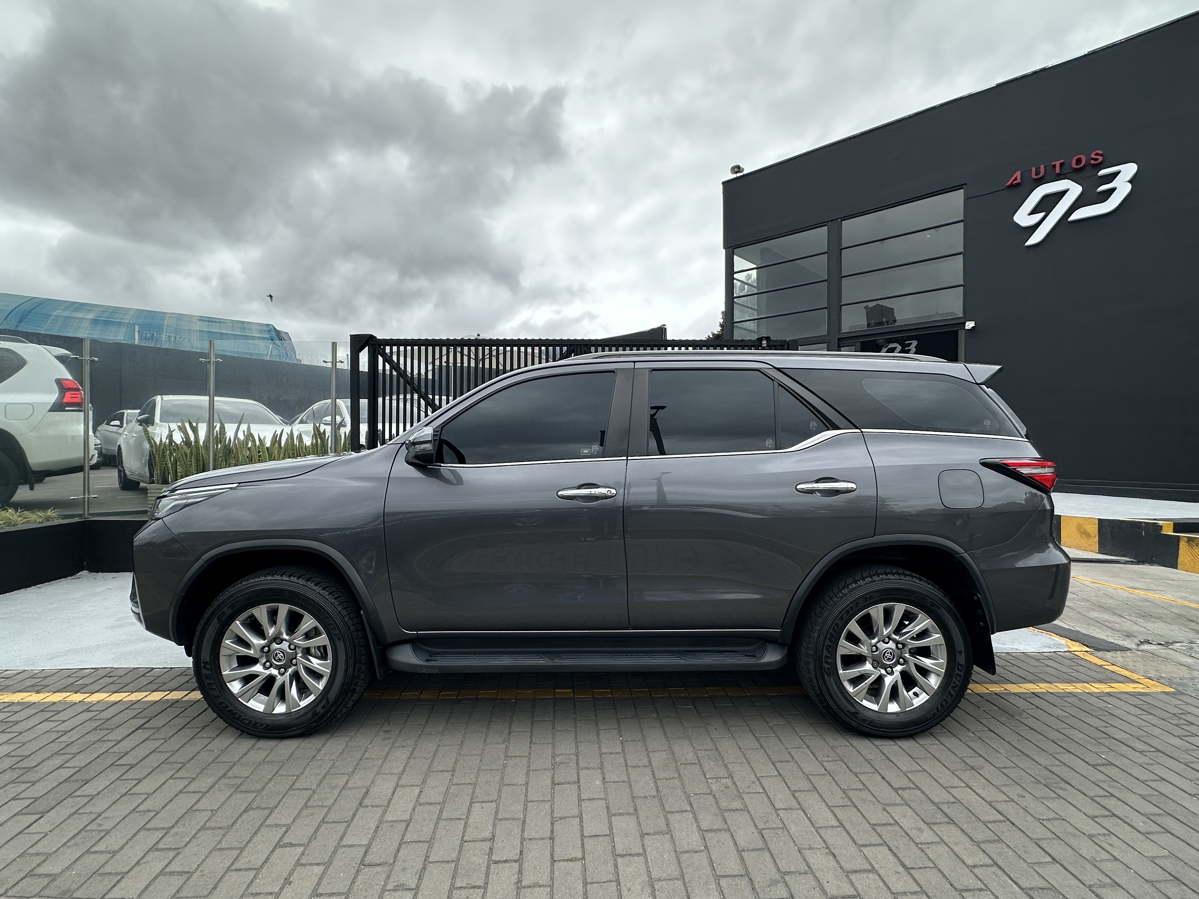 TOYOTA FORTUNER SRV 2021