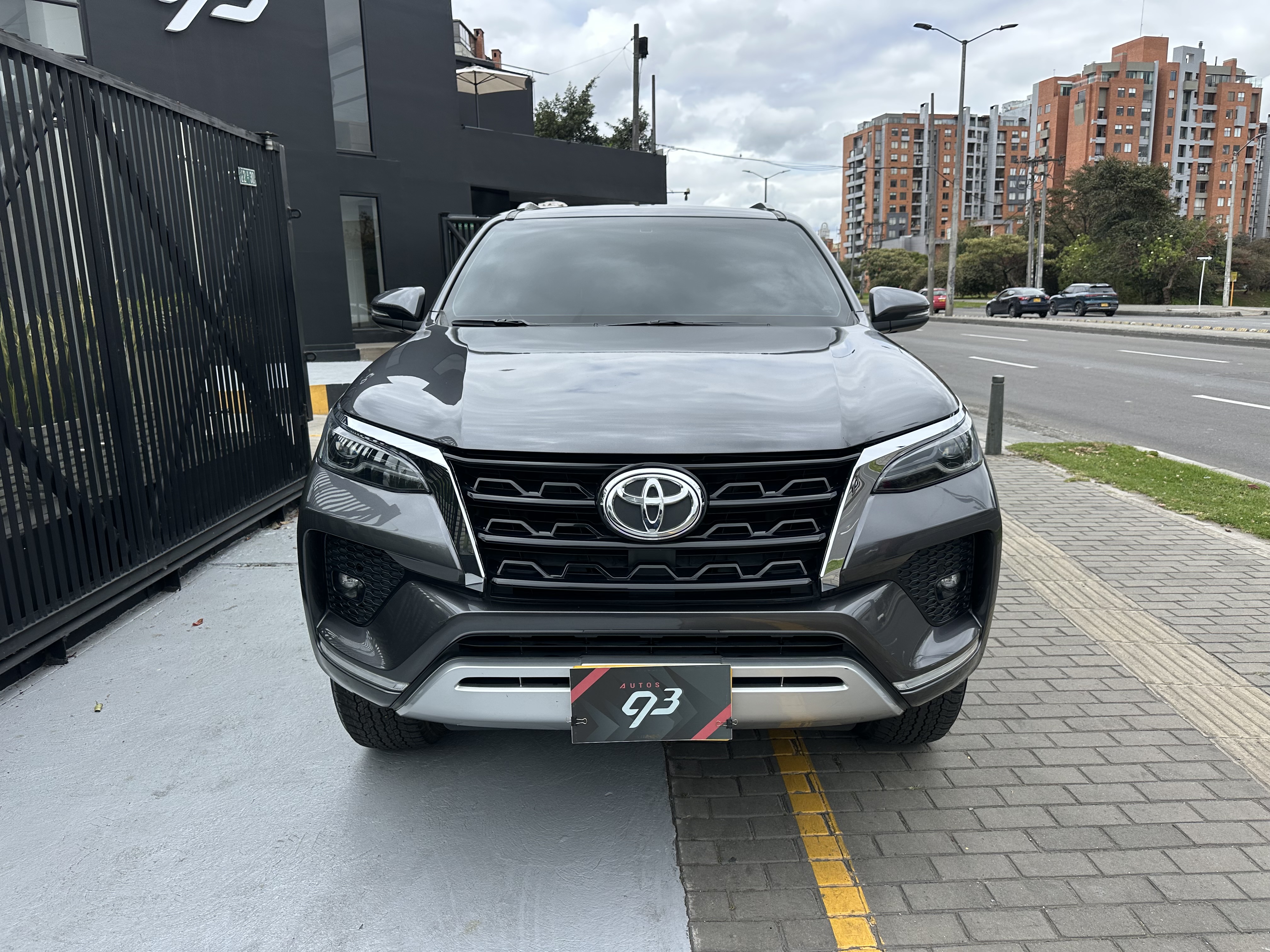 TOYOTA FORTUNER SRV 2021