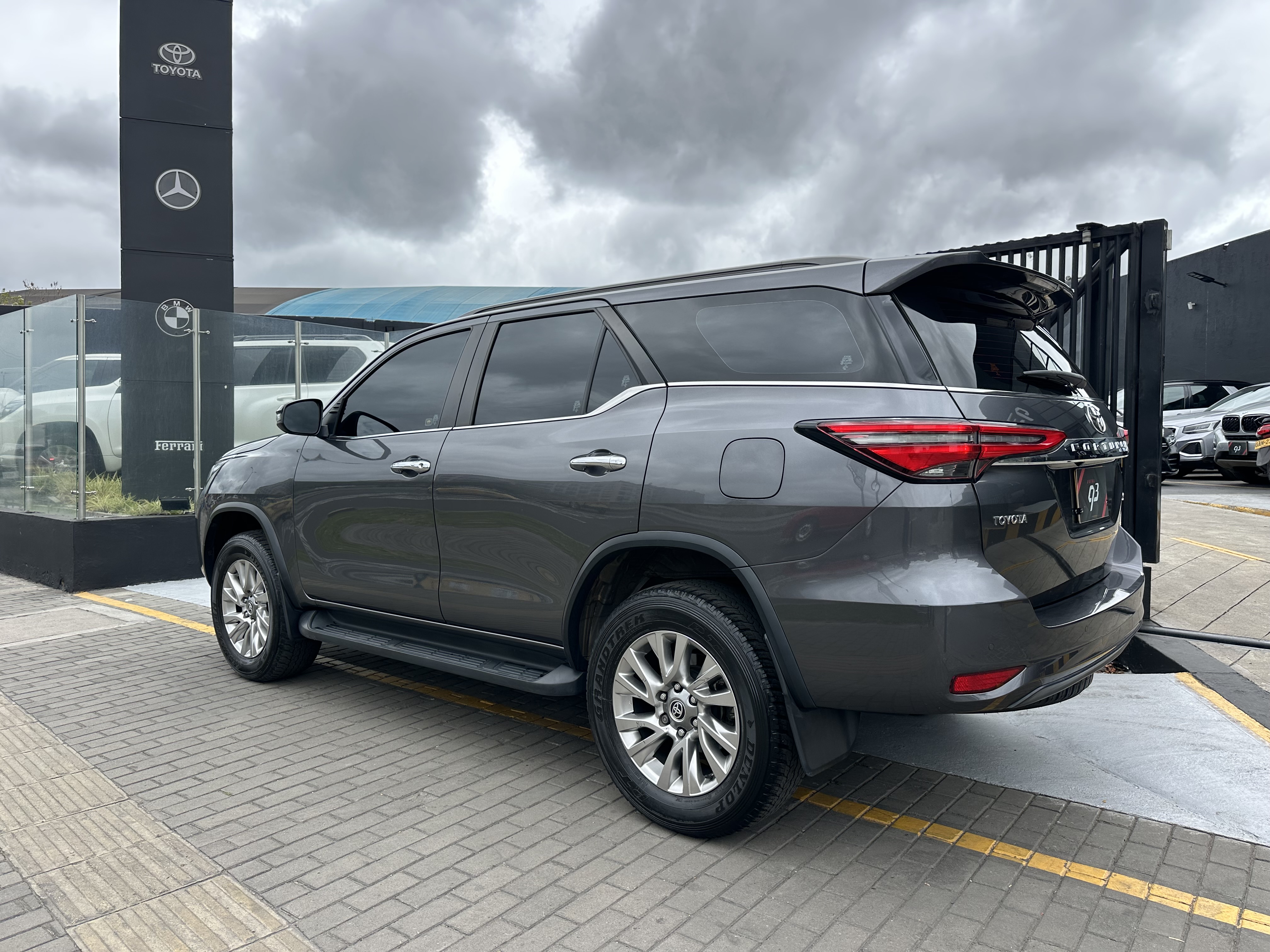 TOYOTA FORTUNER SRV 2021