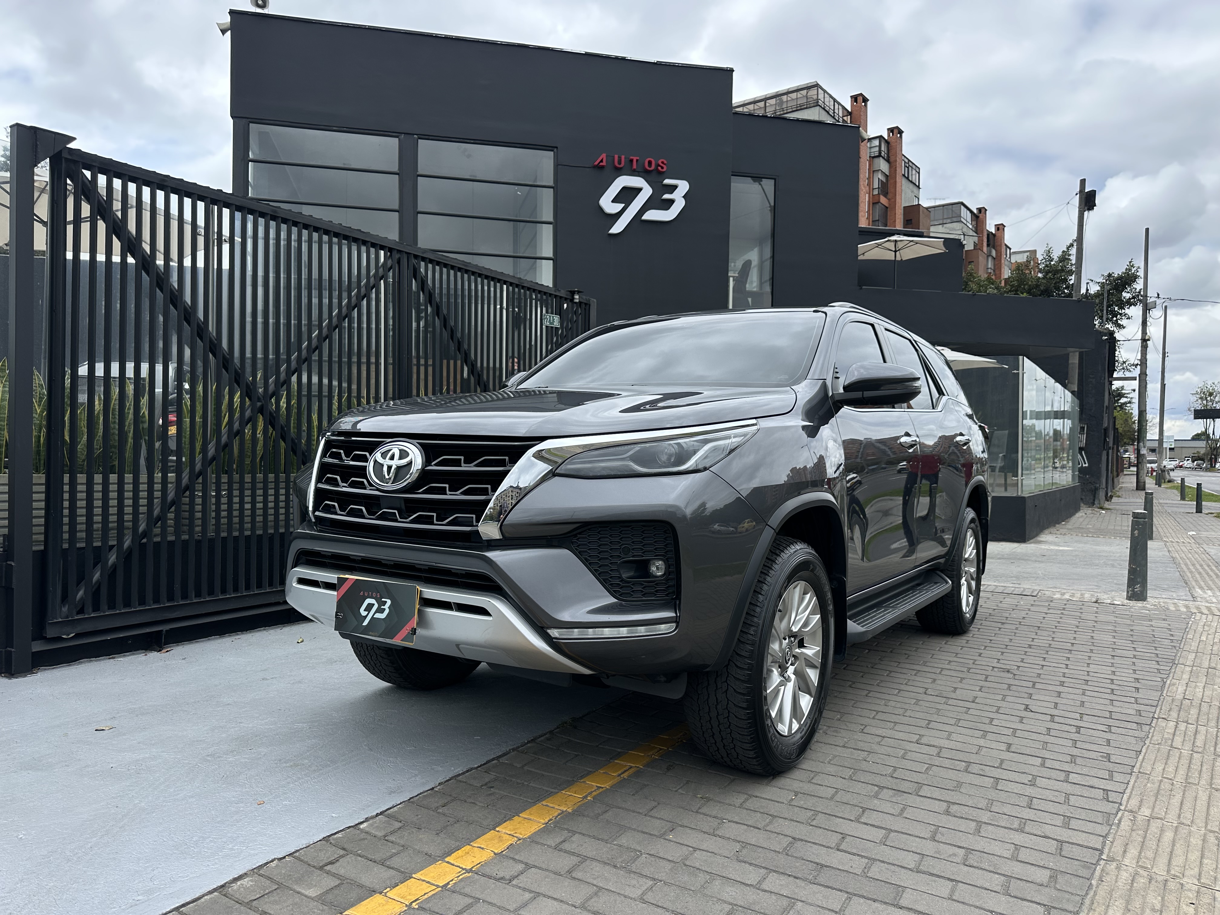 TOYOTA FORTUNER SRV 2021
