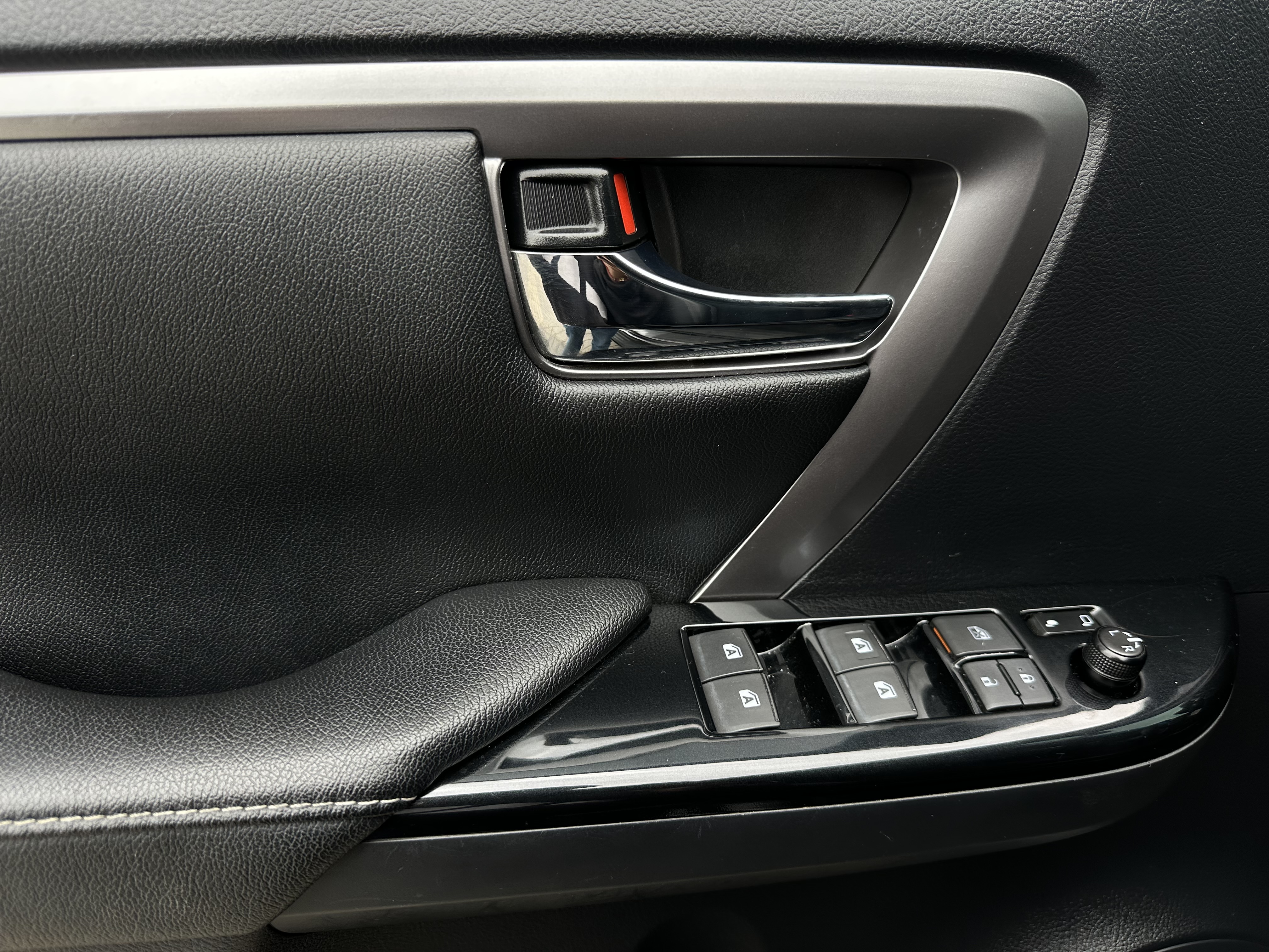TOYOTA FORTUNER SRV 2021