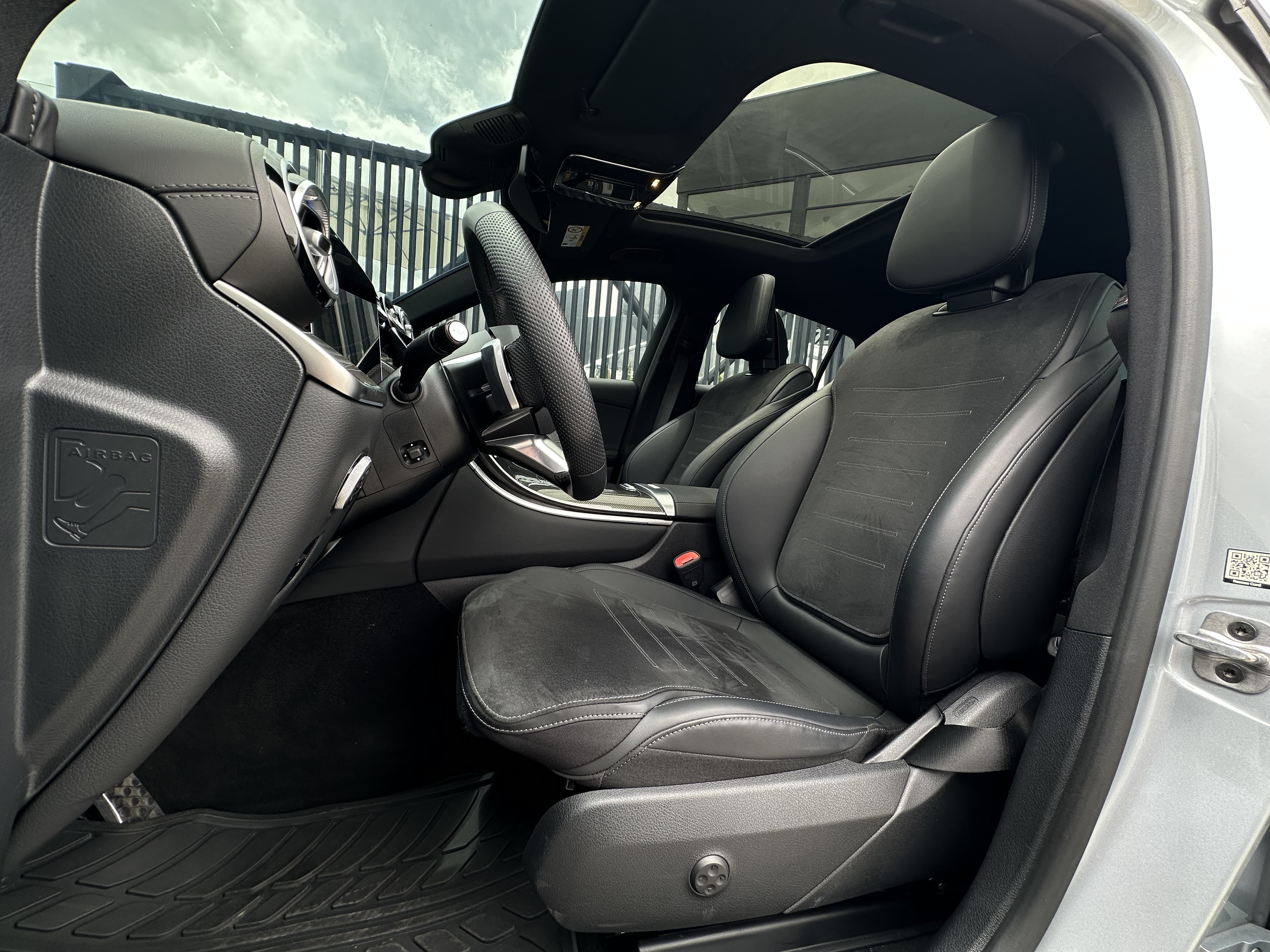 MERCEDES-BENZ GLC300 4MATIC COUPE 2025