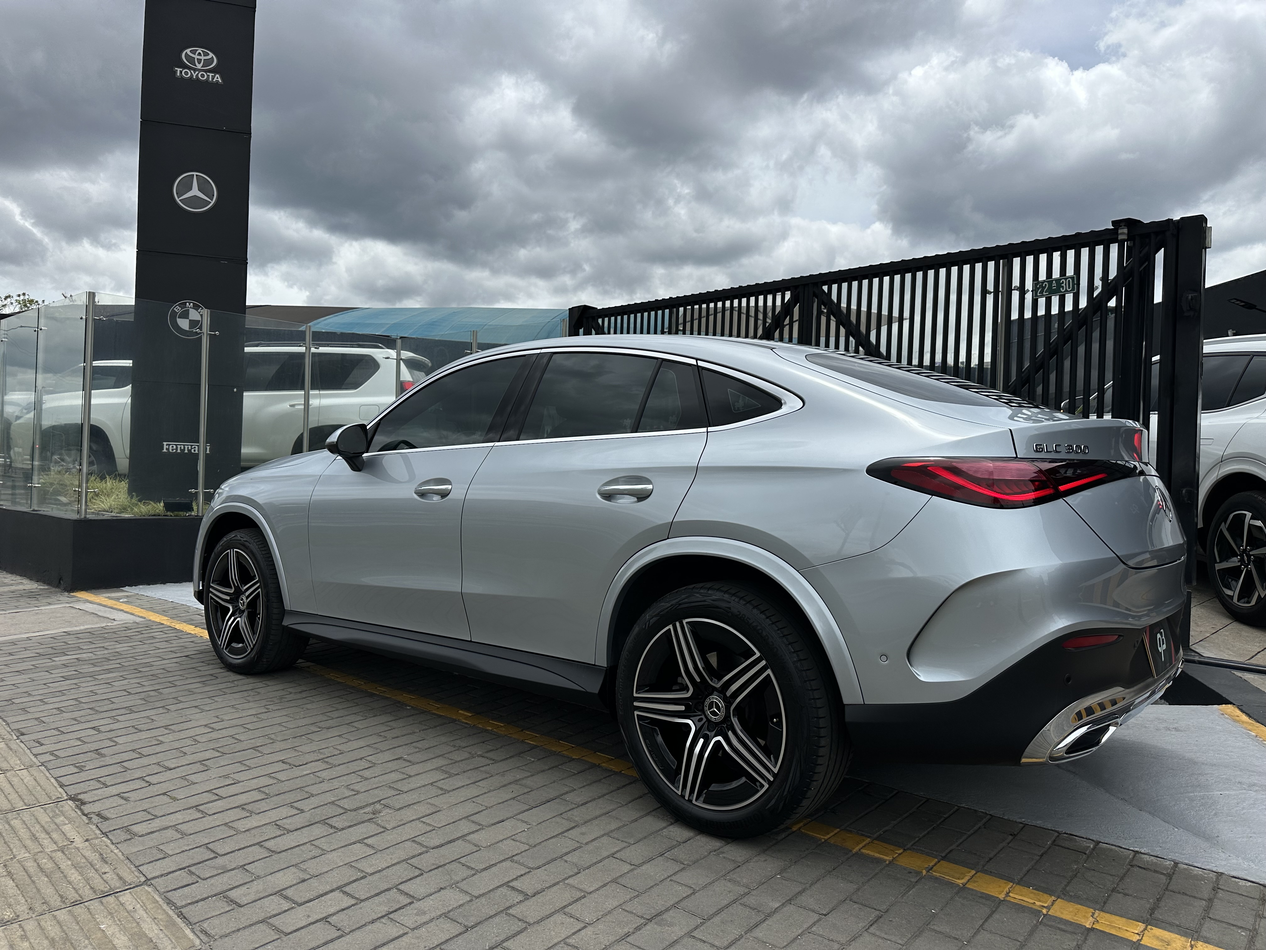 MERCEDES-BENZ GLC300 4MATIC COUPE 2025