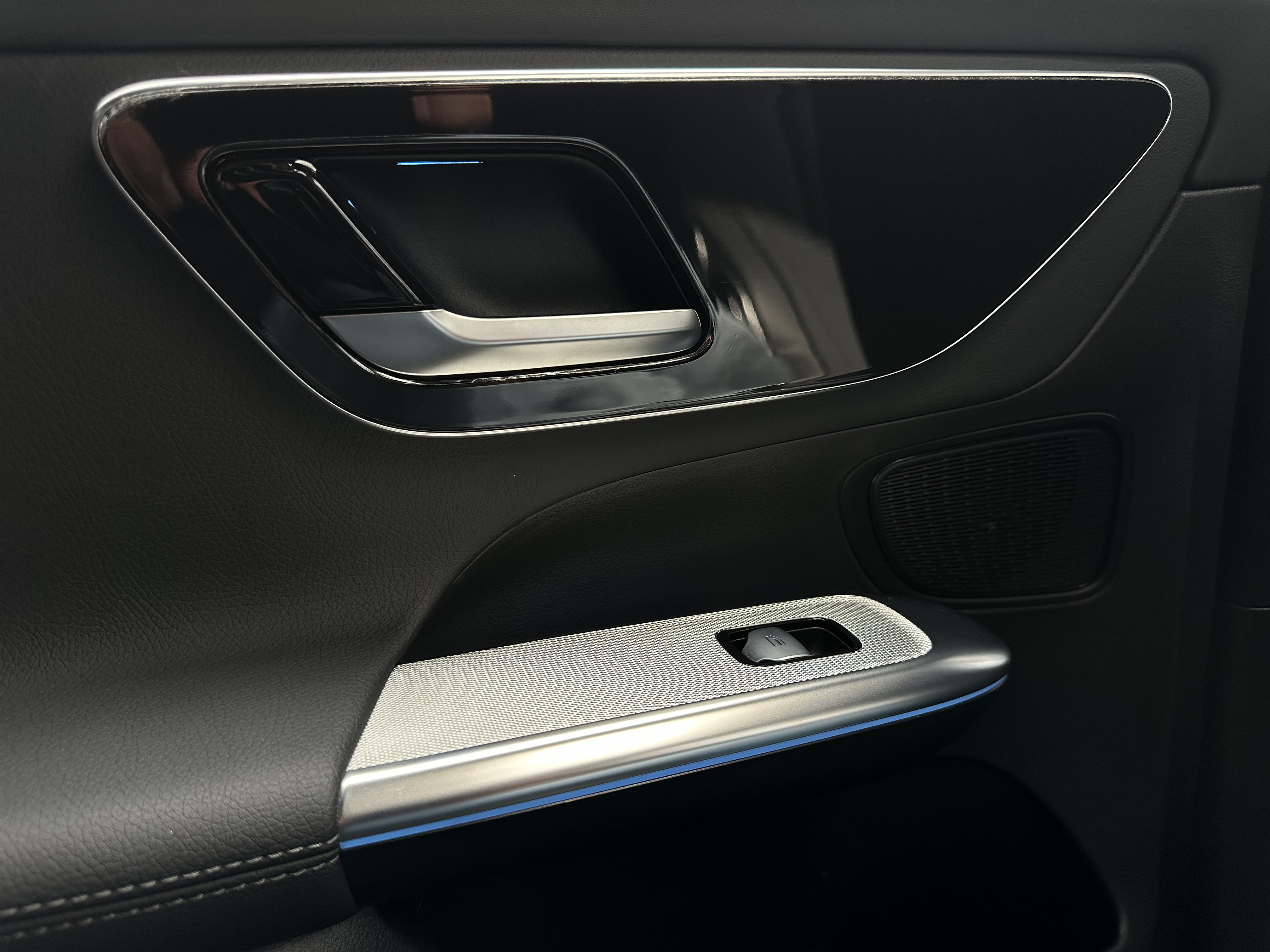 MERCEDES-BENZ GLC300 4MATIC COUPE 2025