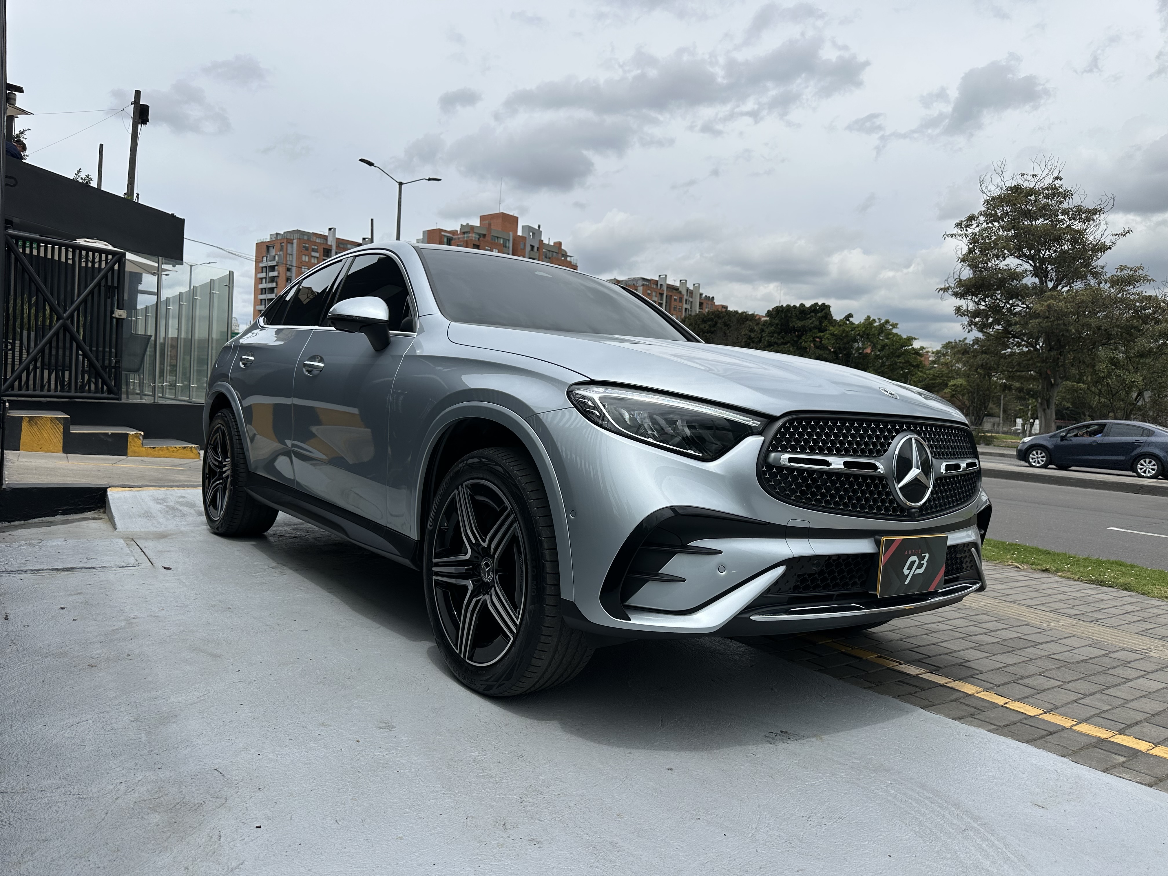 MERCEDES-BENZ GLC300 4MATIC COUPE 2025