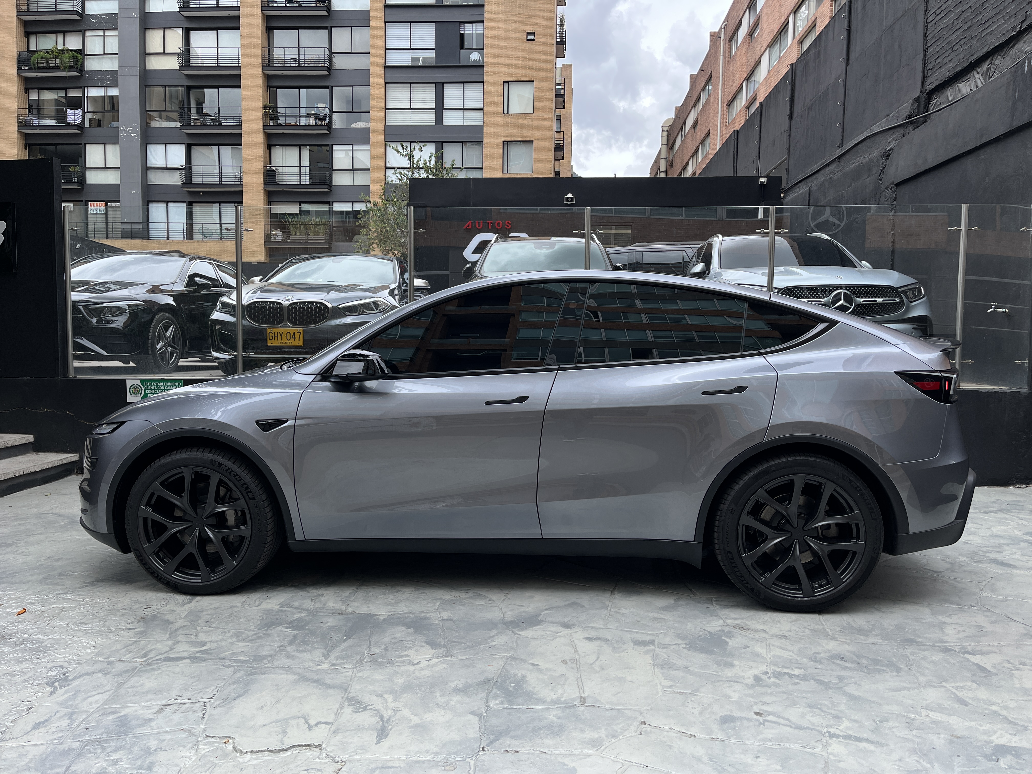 TESLA MODEL Y 2026