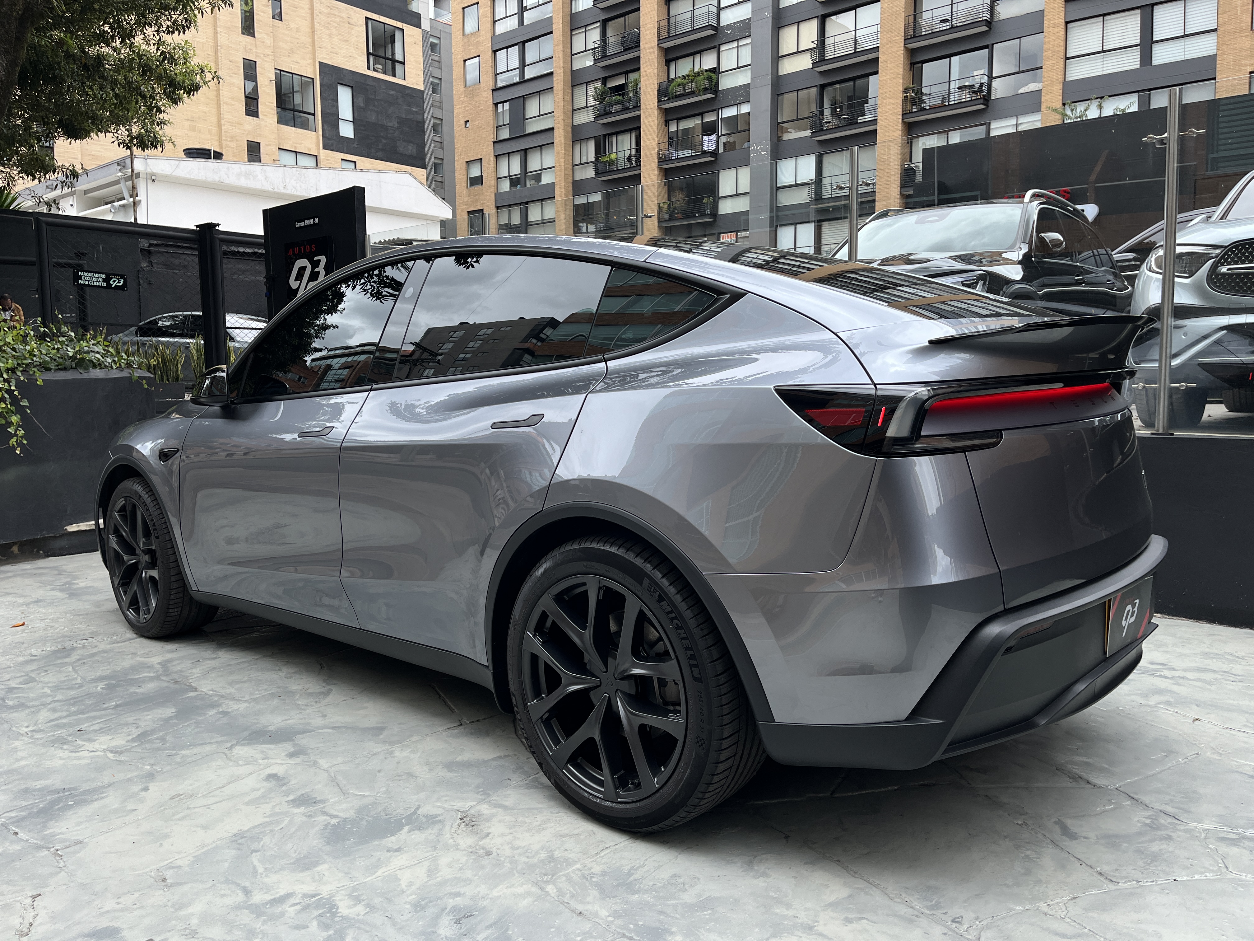 TESLA MODEL Y 2026