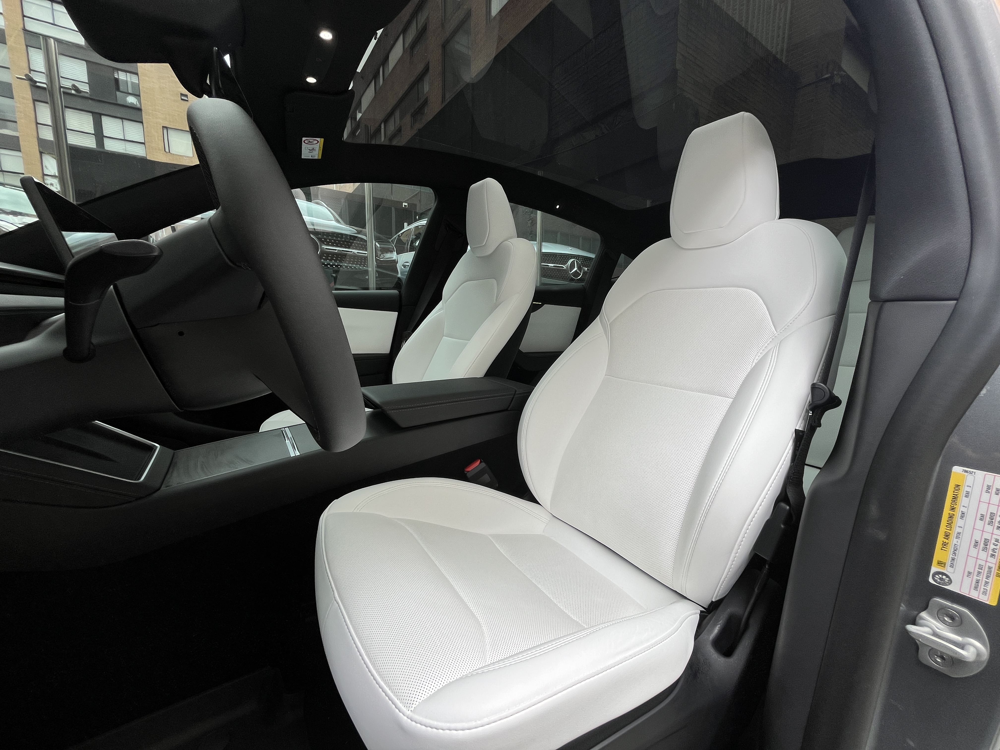 TESLA MODEL Y 2026
