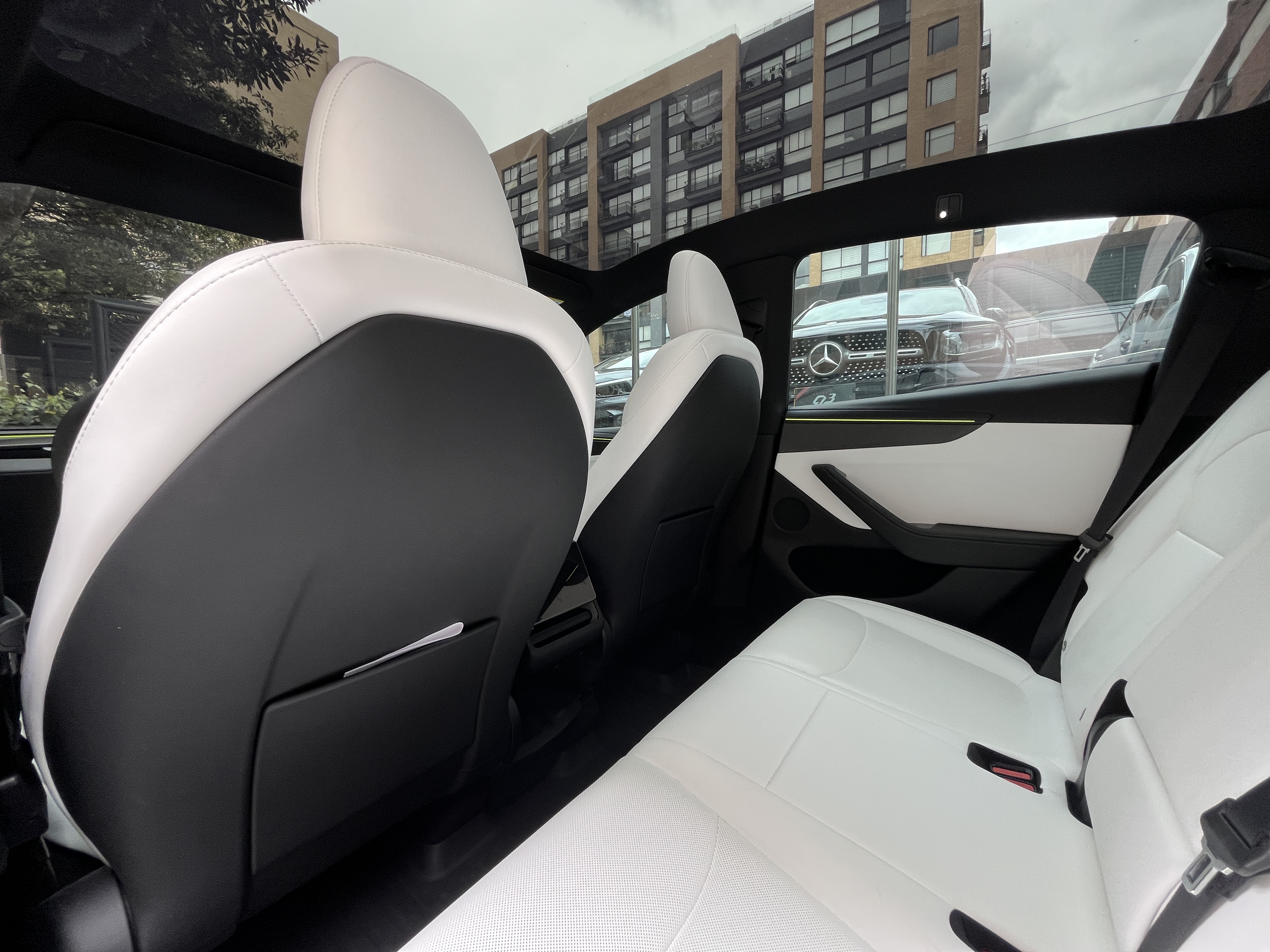 TESLA MODEL Y 2026