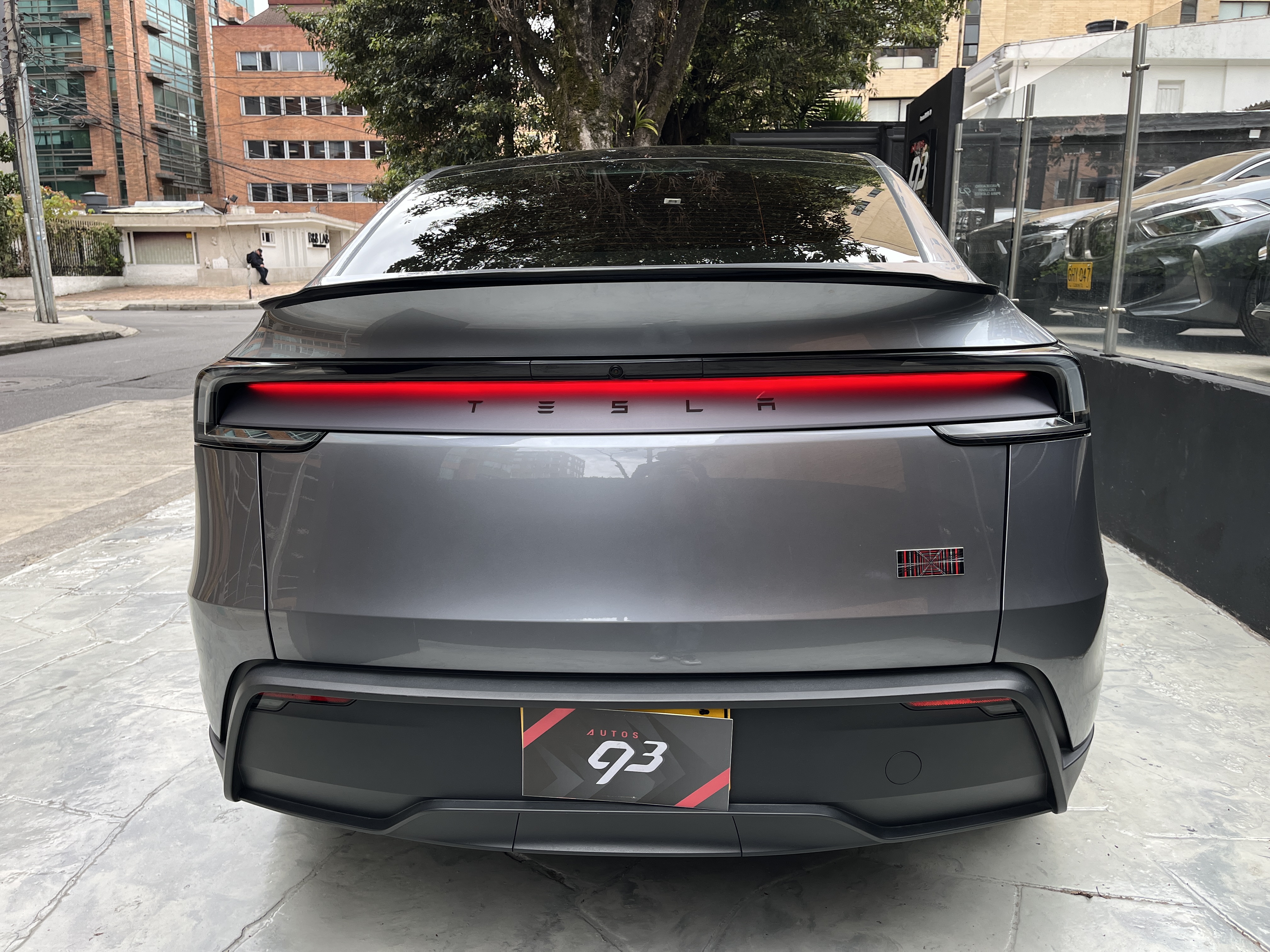 TESLA MODEL Y 2026