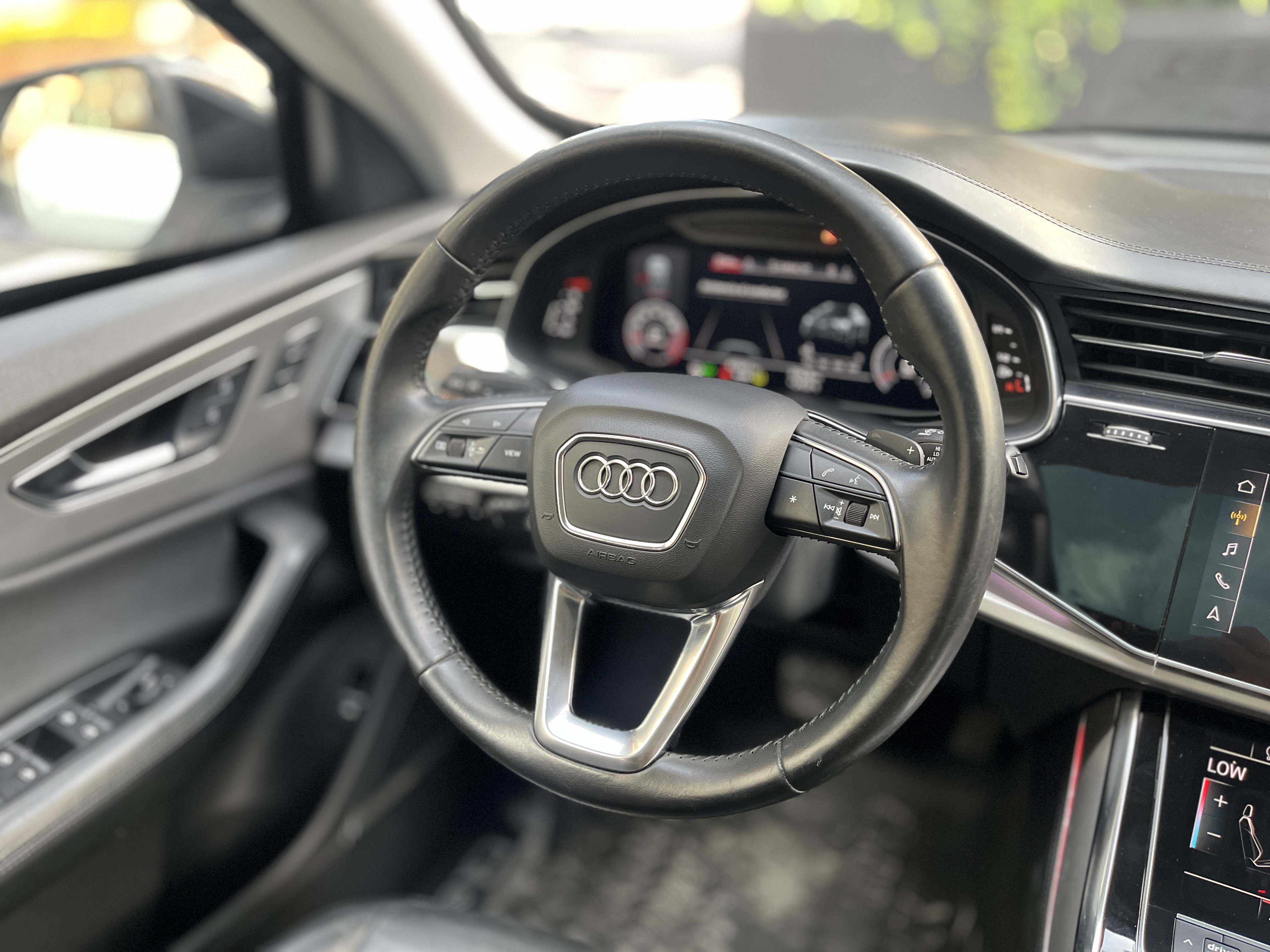 AUDI Q8 BLINDADA 2019