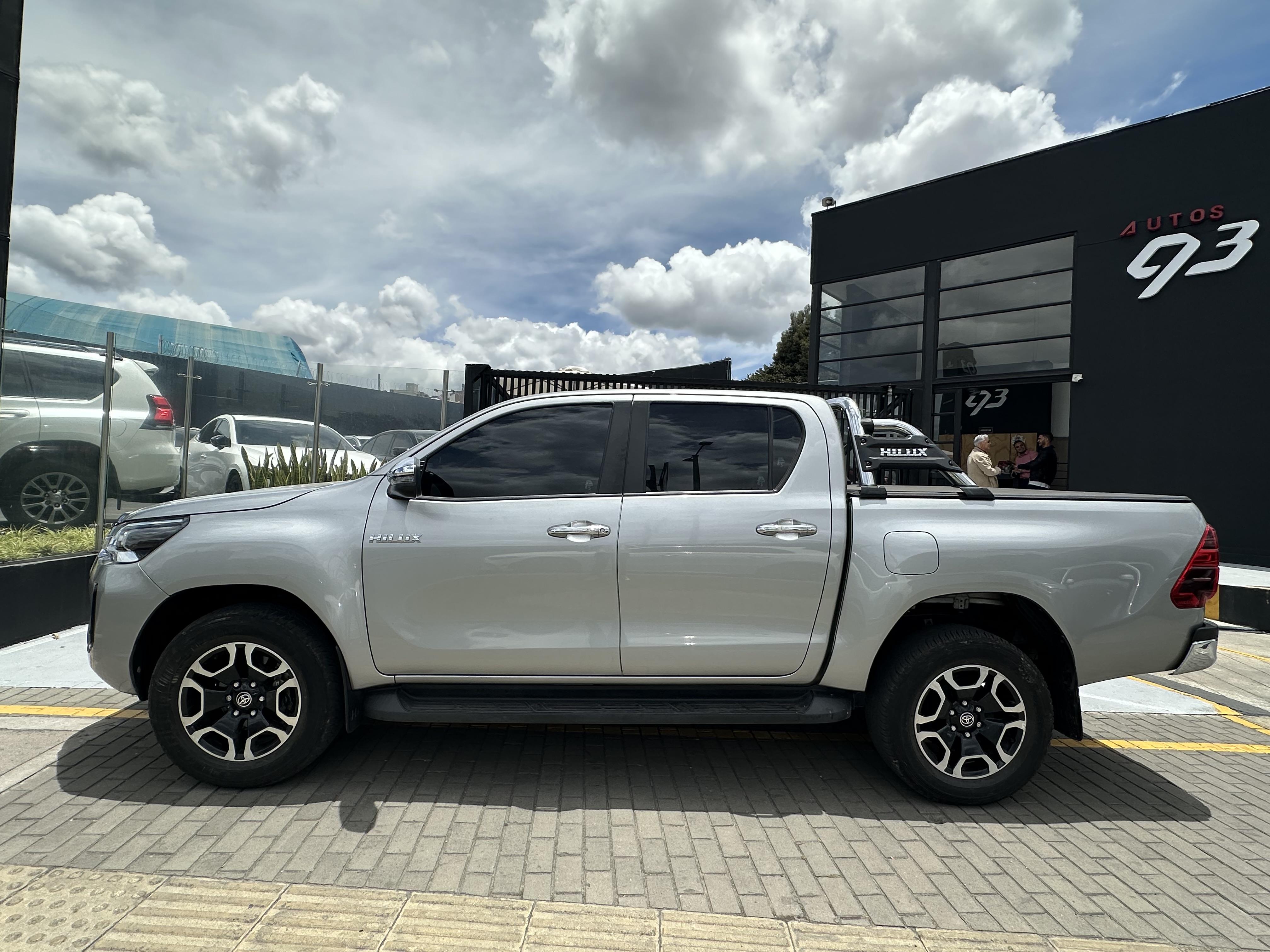 TOYOTA HILUX SRX 2024