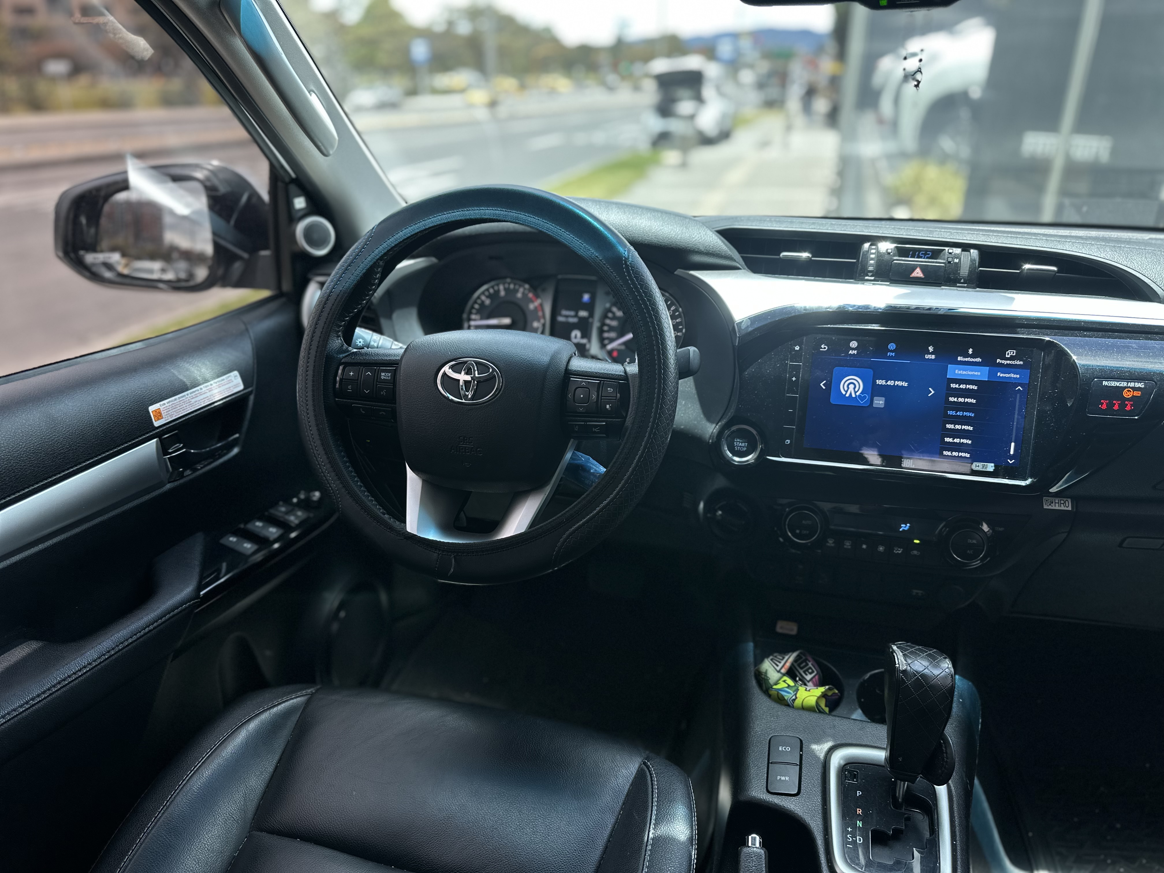 TOYOTA HILUX SRX 2024