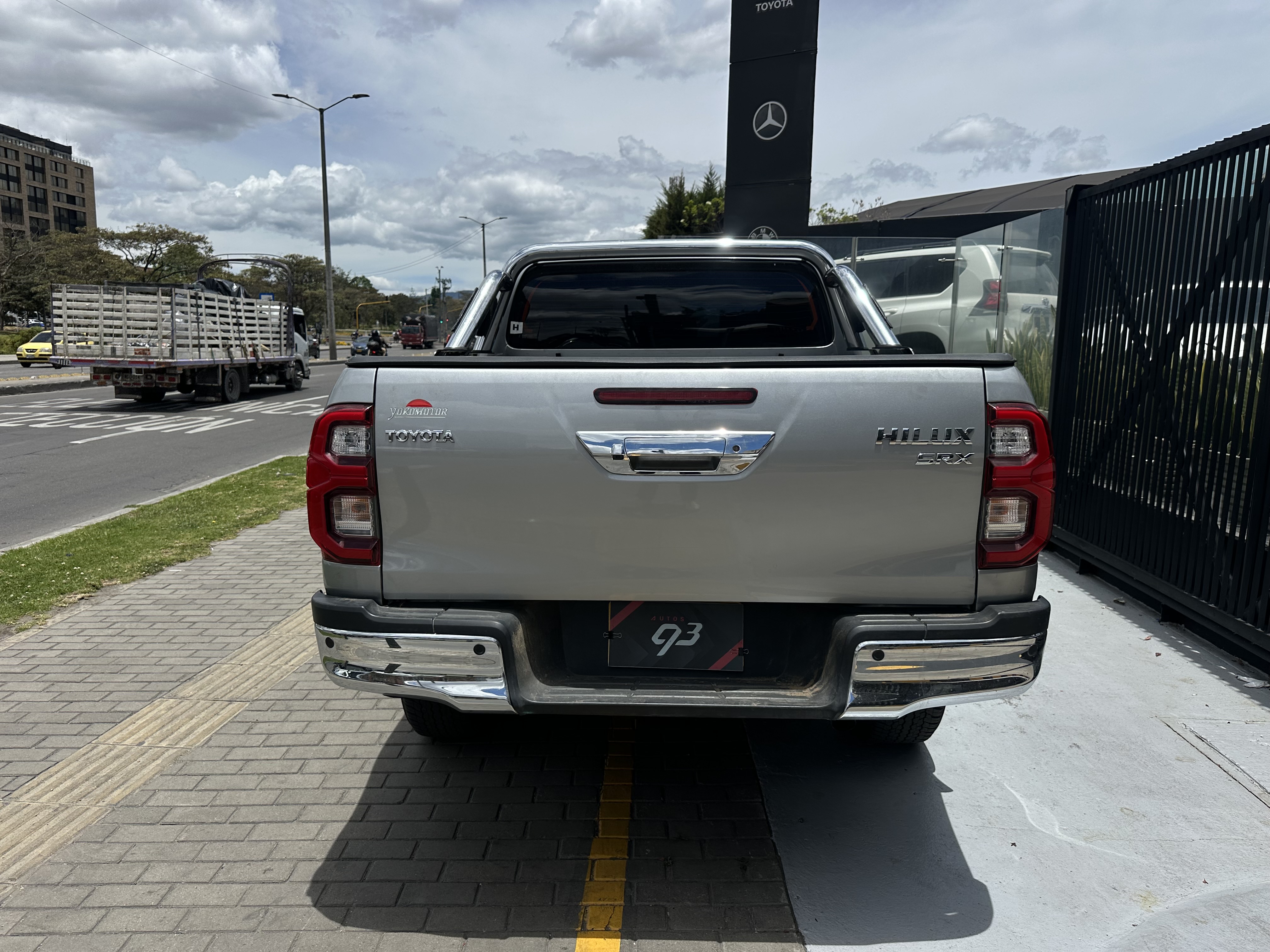TOYOTA HILUX SRX 2024