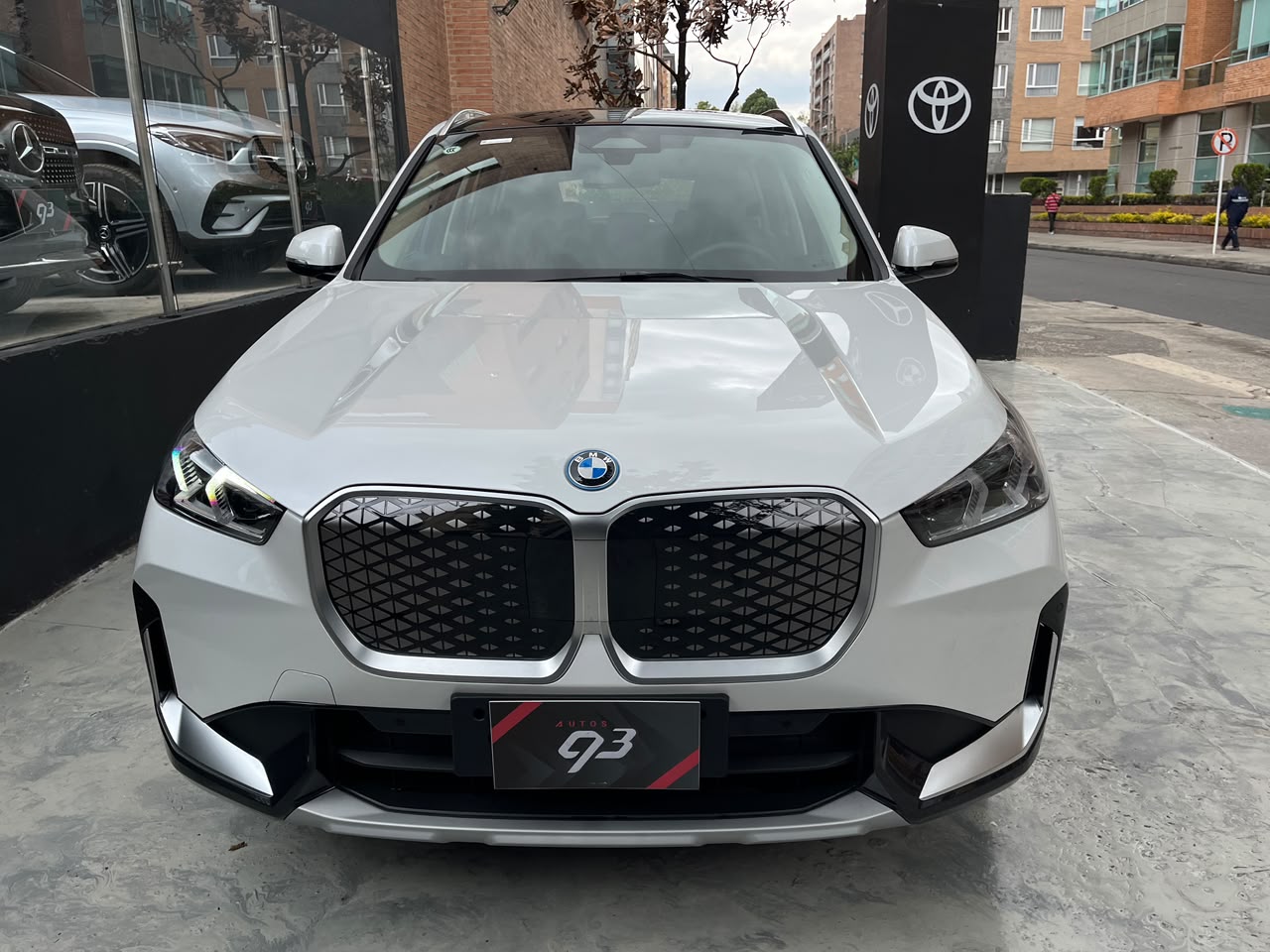 BMW IX1 2026