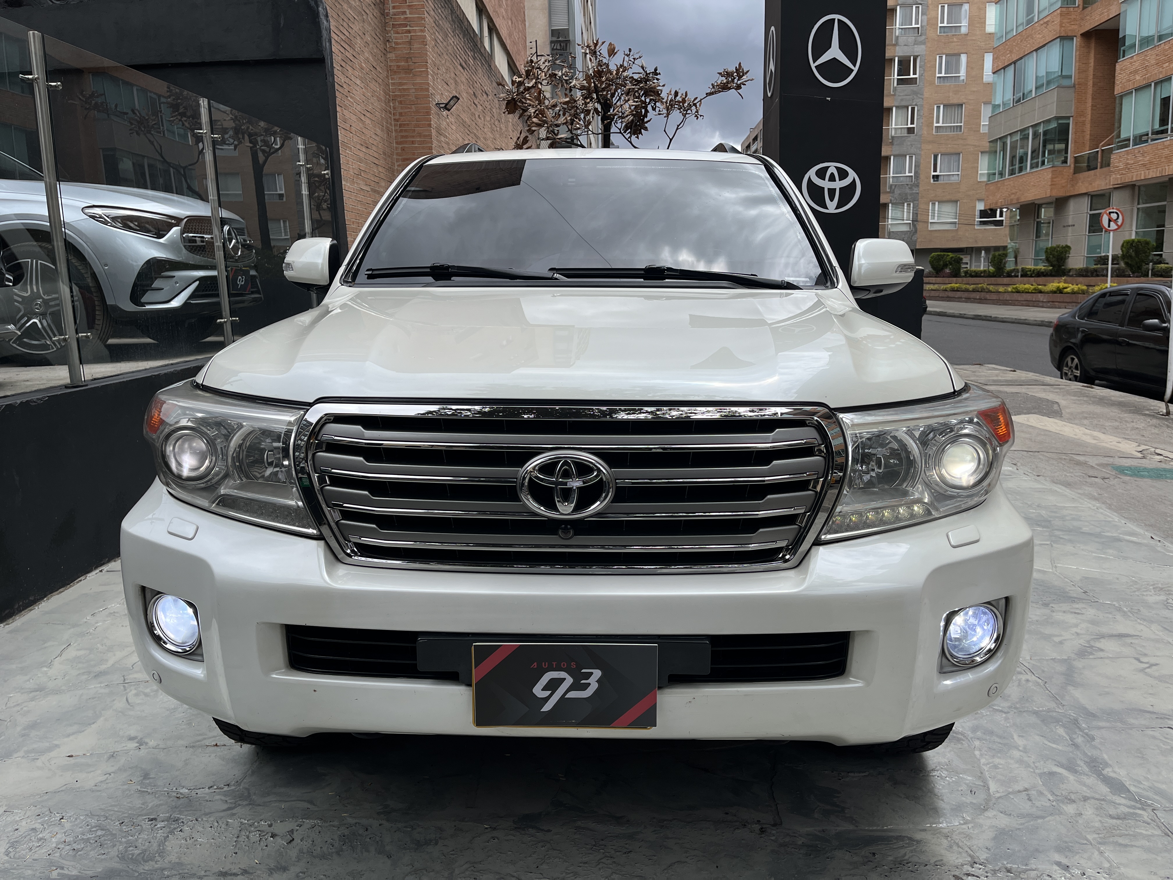 TOYOTA LAND CRUISER 200 BLINDADA 2013