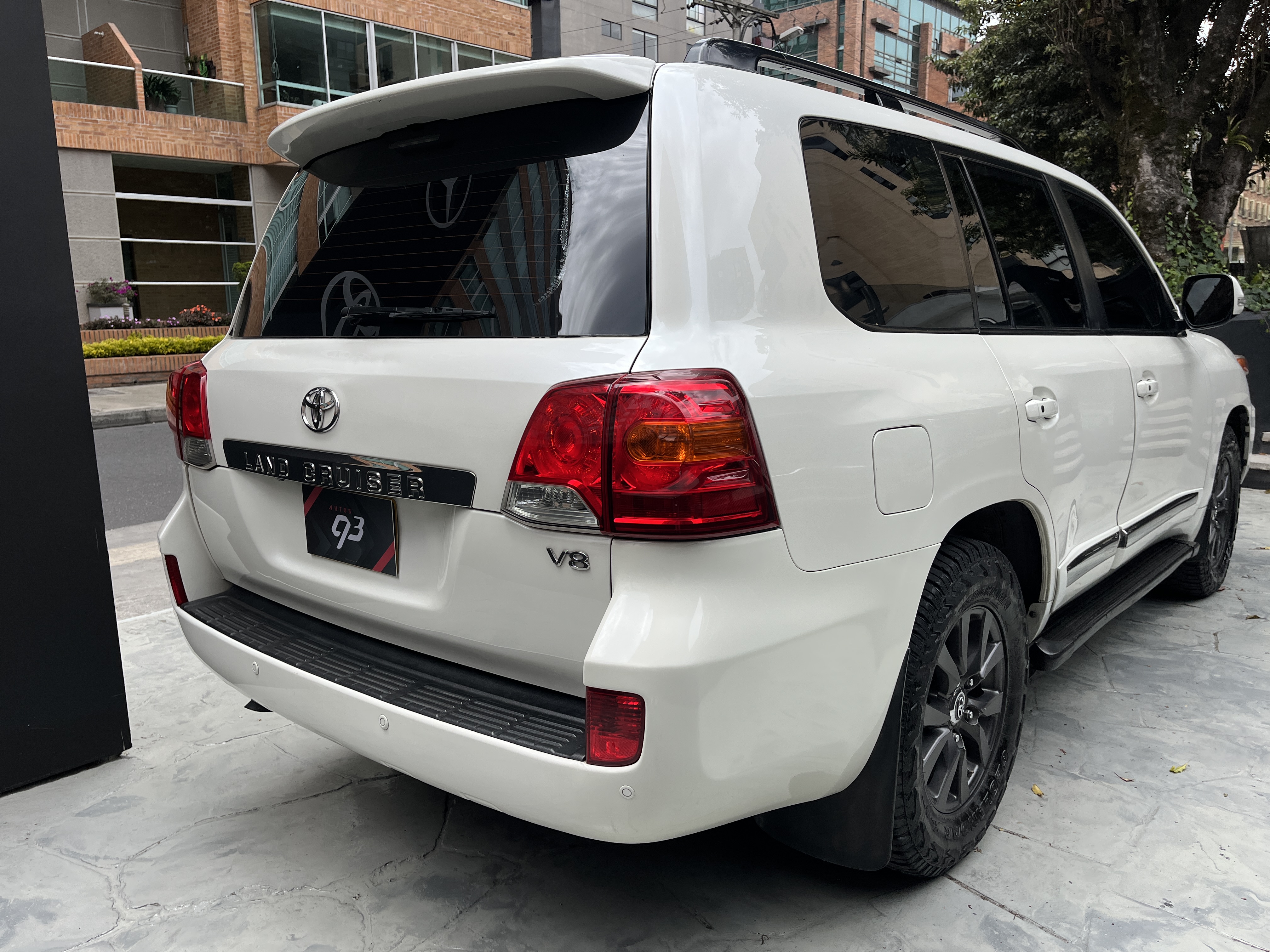 TOYOTA LAND CRUISER 200 BLINDADA 2013