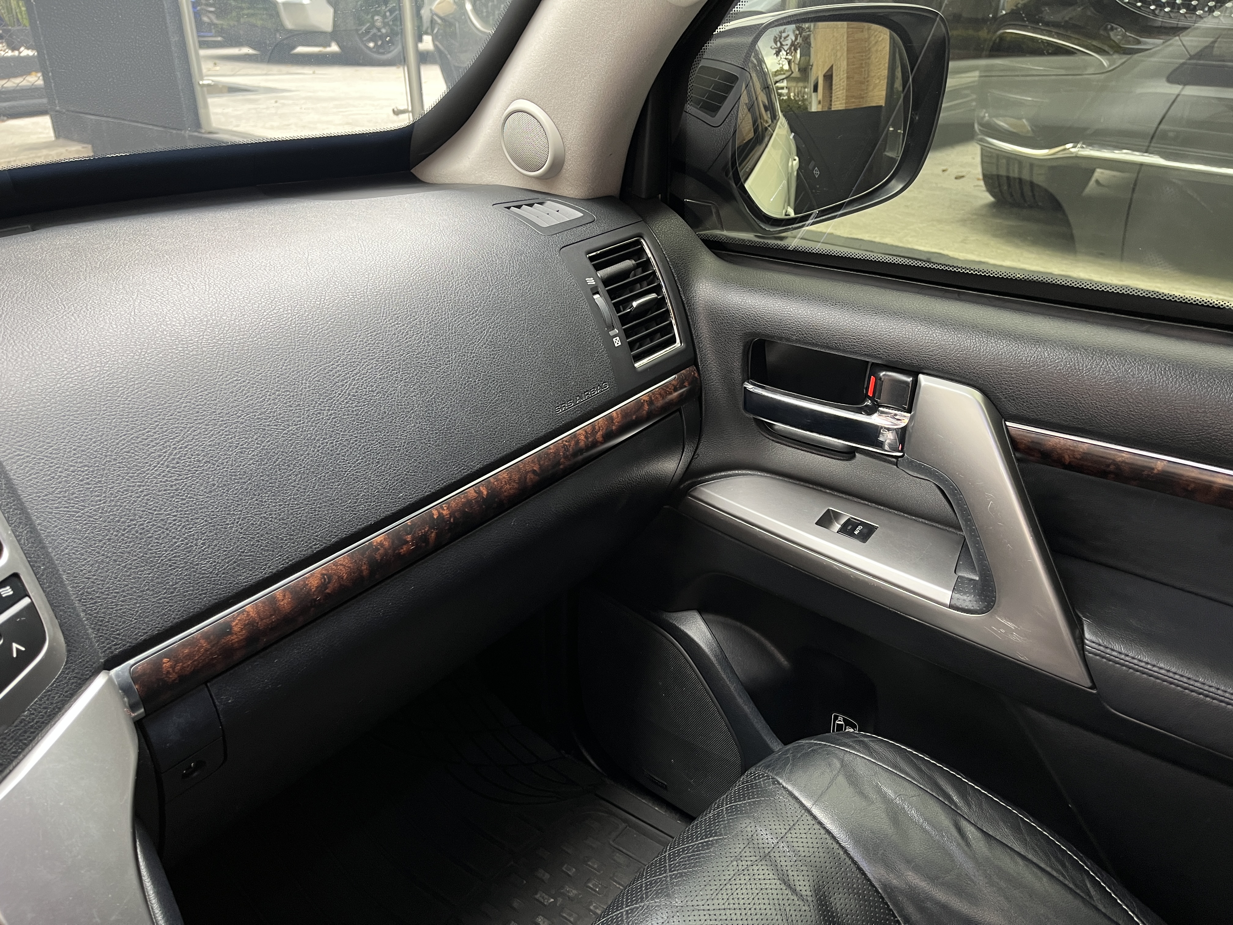 TOYOTA LAND CRUISER 200 BLINDADA 2013