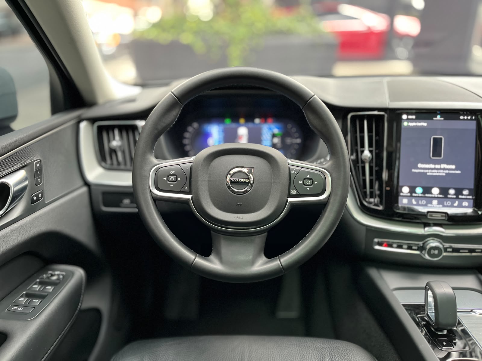 VOLVO XC60 T8 2025
