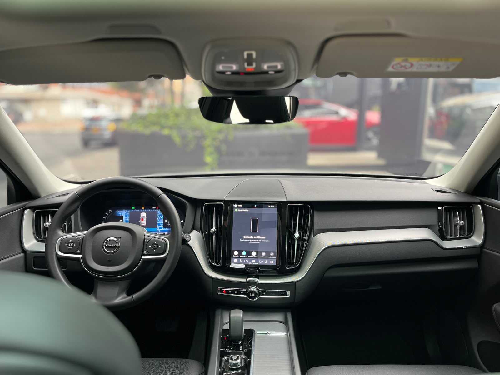 VOLVO XC60 T8 2025