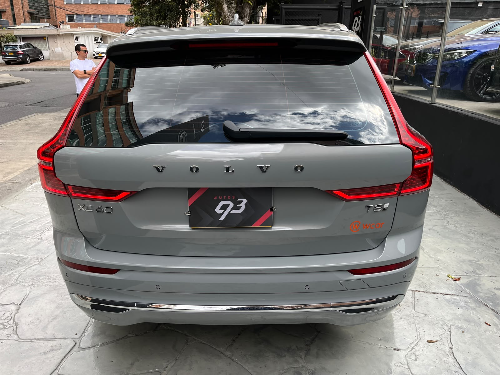 VOLVO XC60 T8 2025