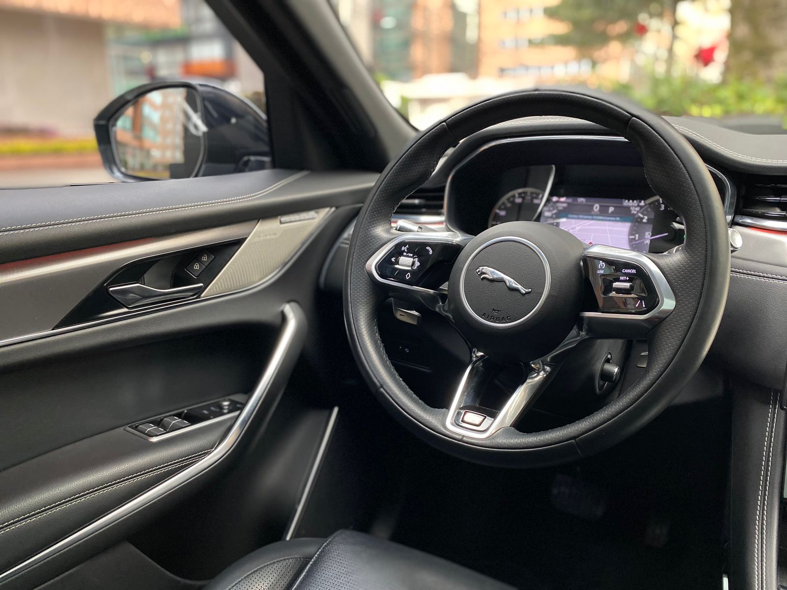 JAGUAR F-PACE 400PS R 2022
