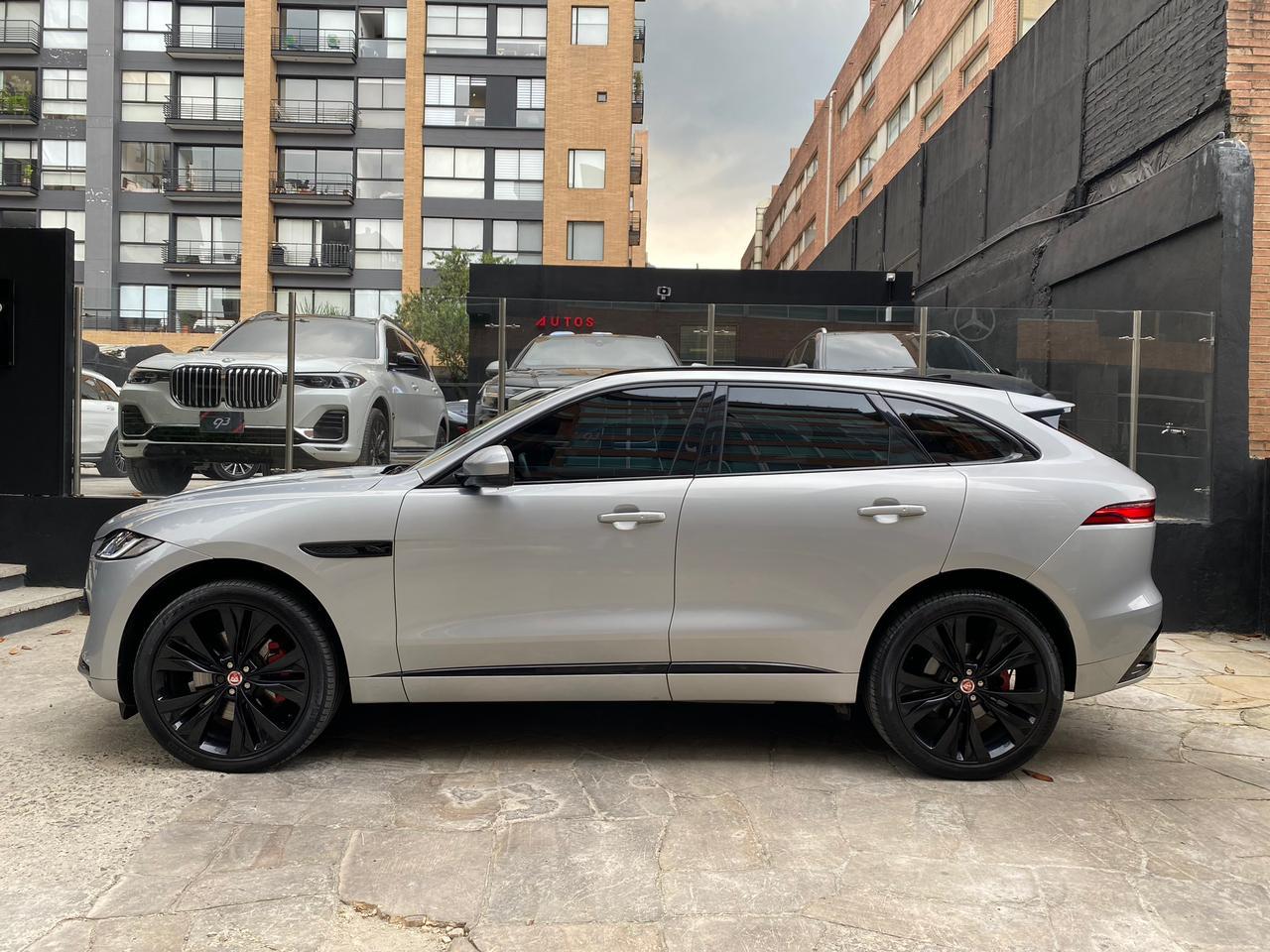 JAGUAR F-PACE 400PS R 2022
