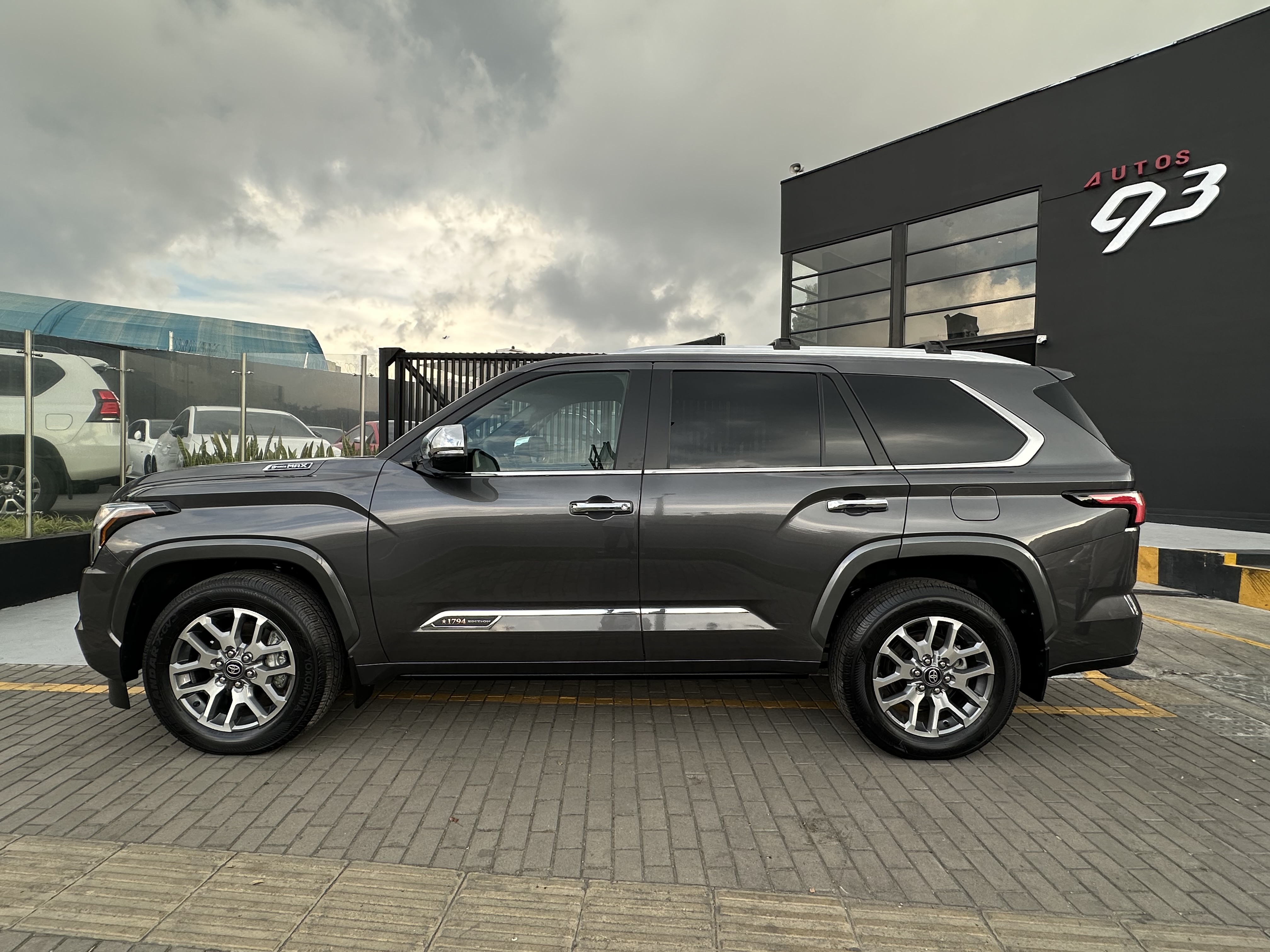 TOYOTA SEQUOIA 1794 2026
