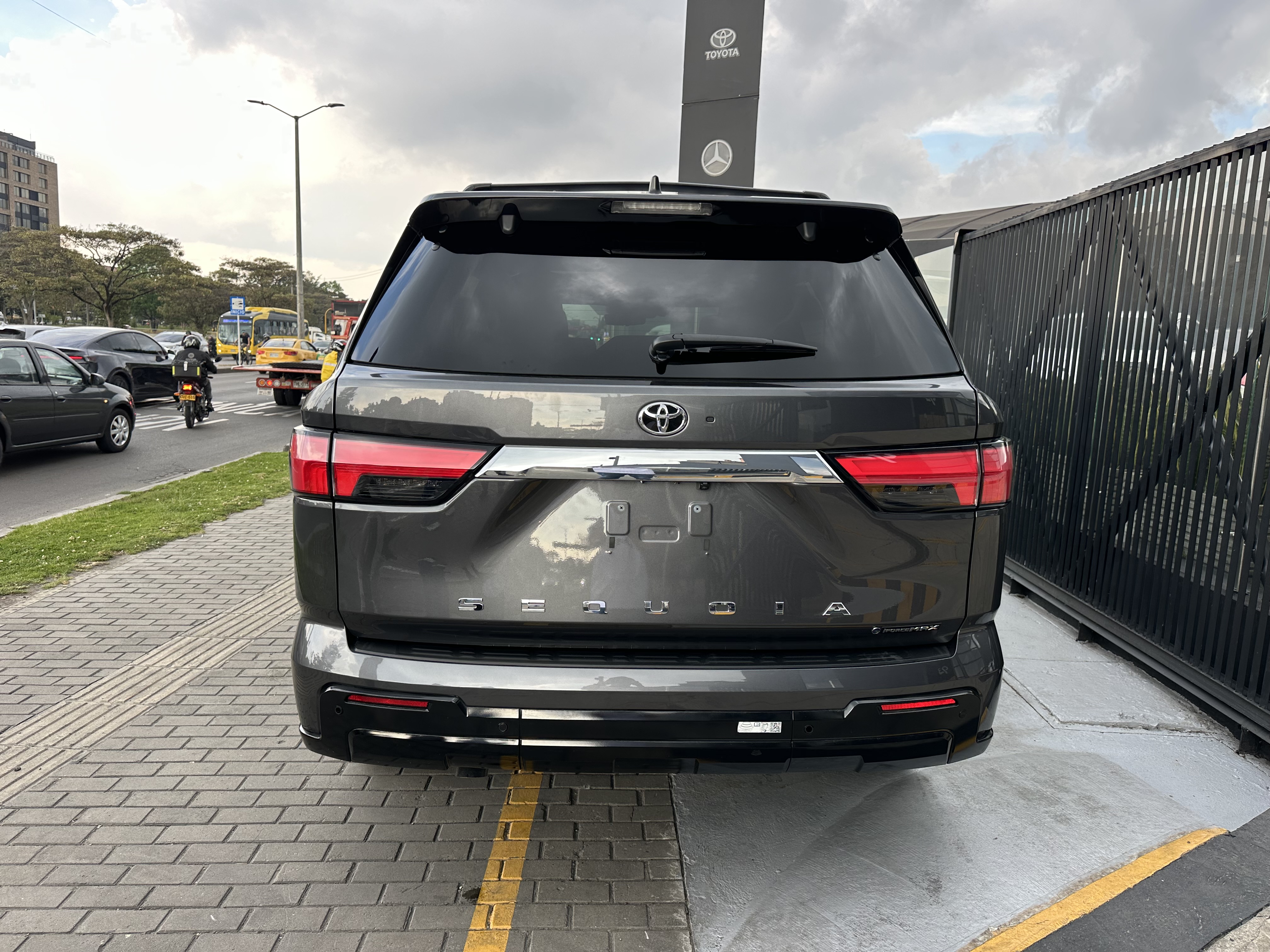TOYOTA SEQUOIA 1794 2026