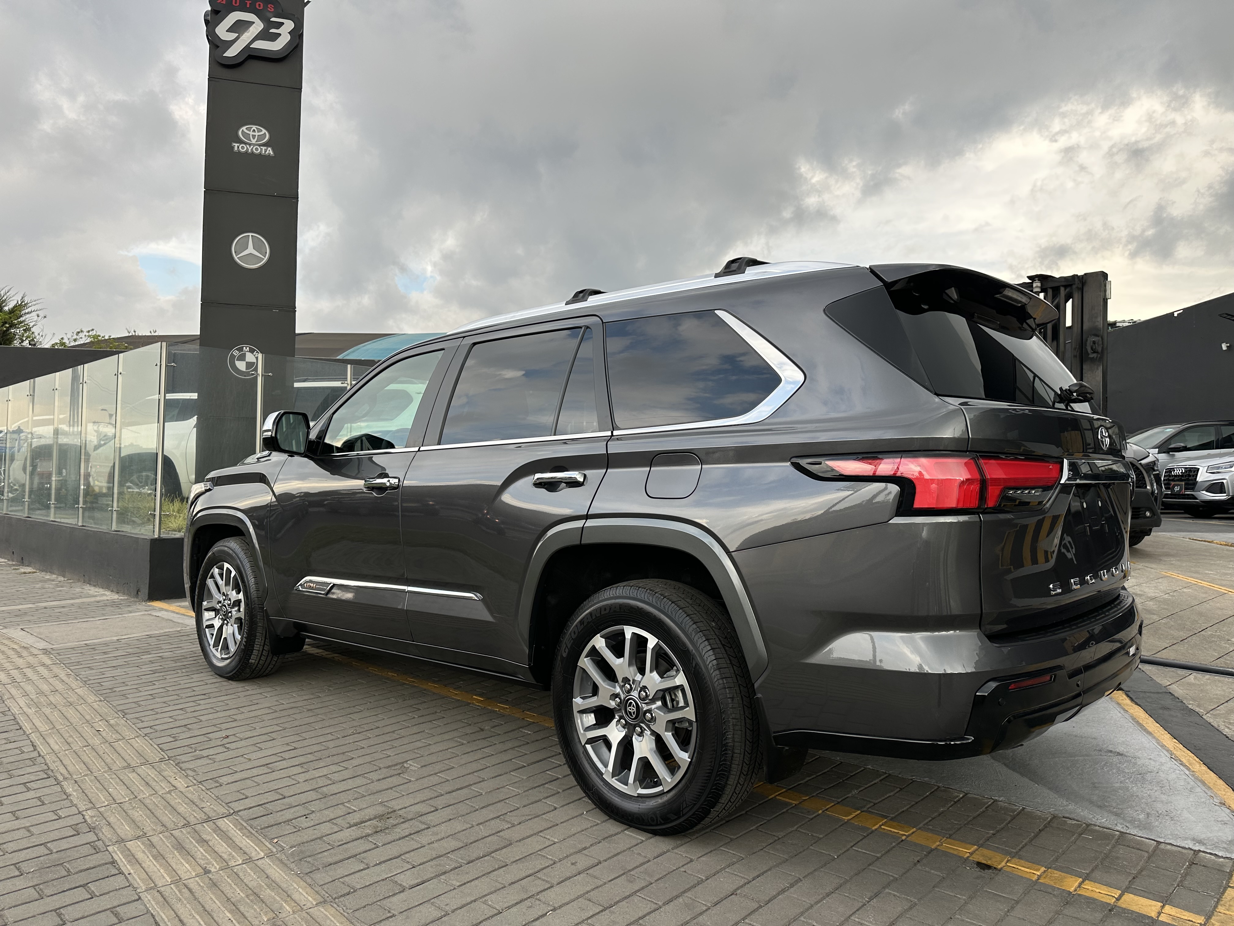 TOYOTA SEQUOIA 1794 2026
