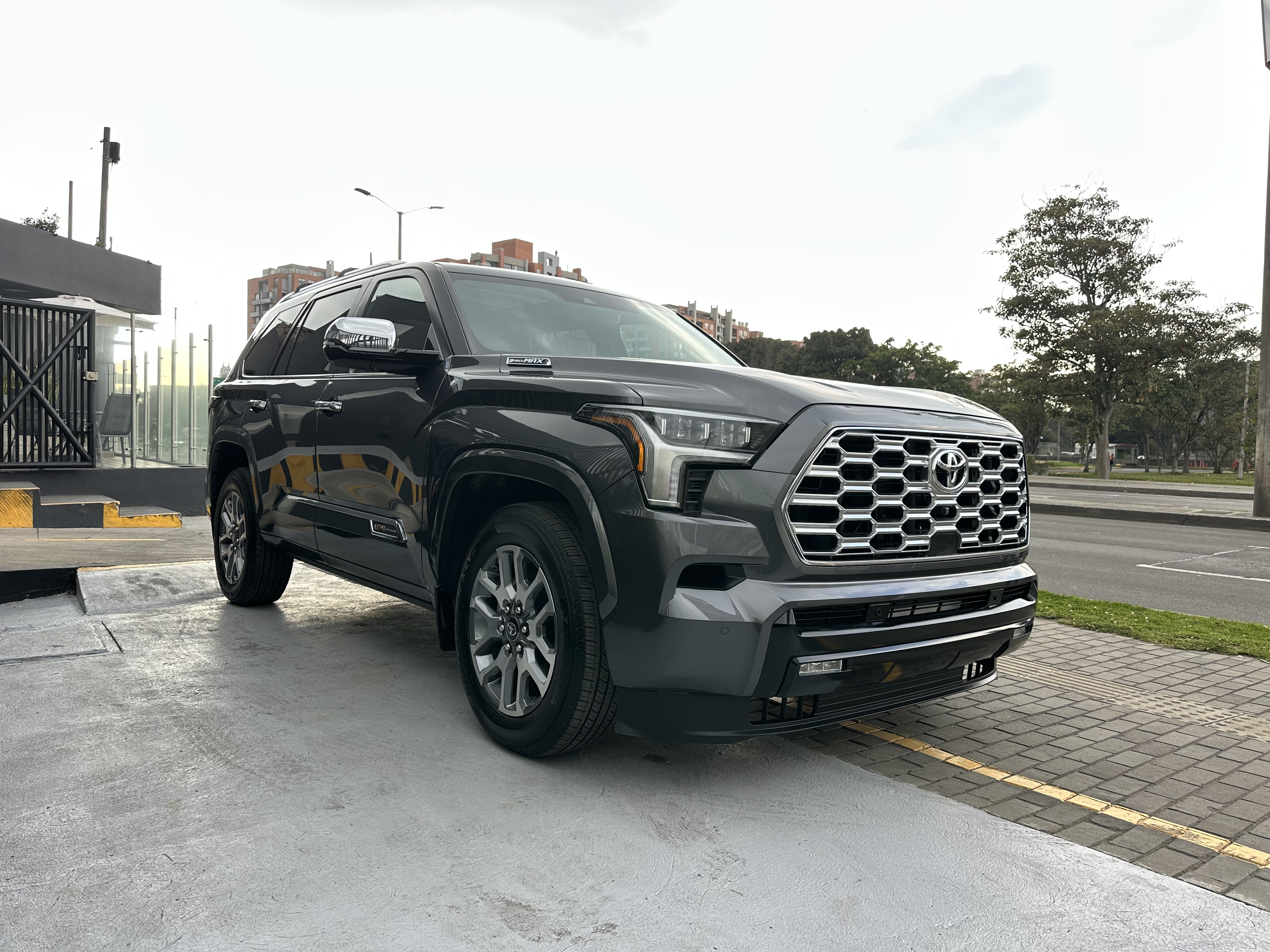 TOYOTA SEQUOIA 1794 2026
