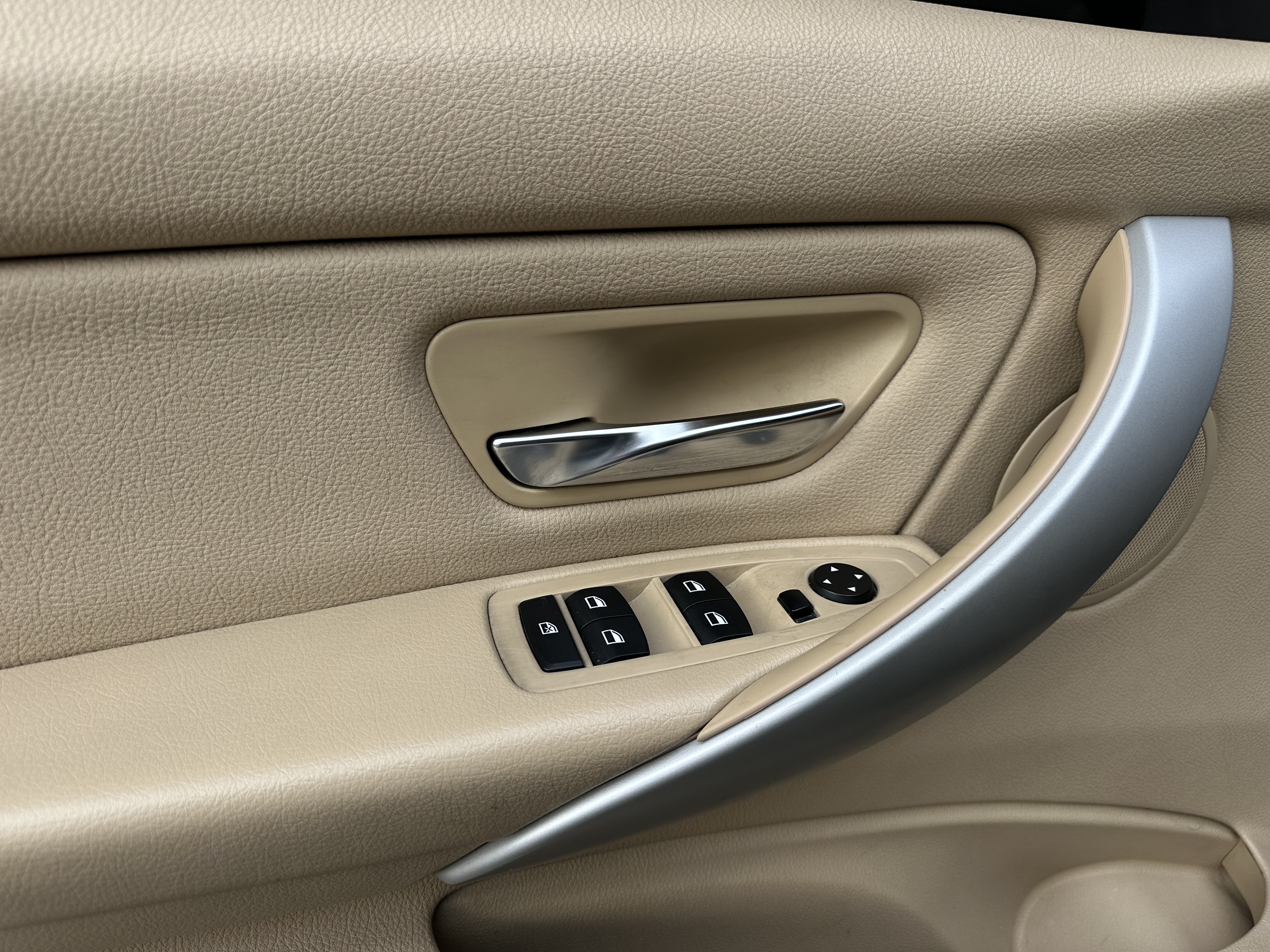 BMW 328I SEDAN 2013