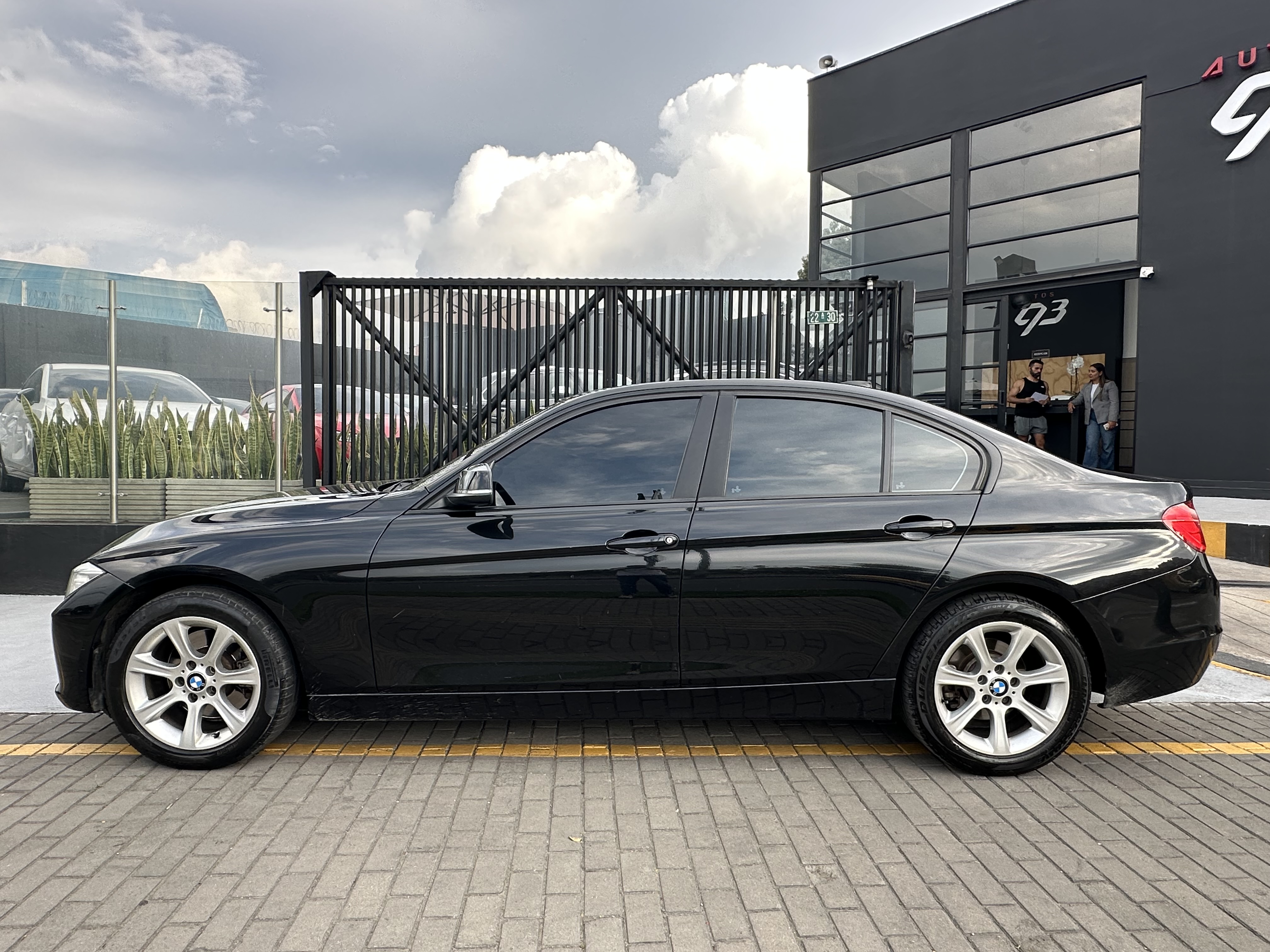 BMW 328I SEDAN 2013