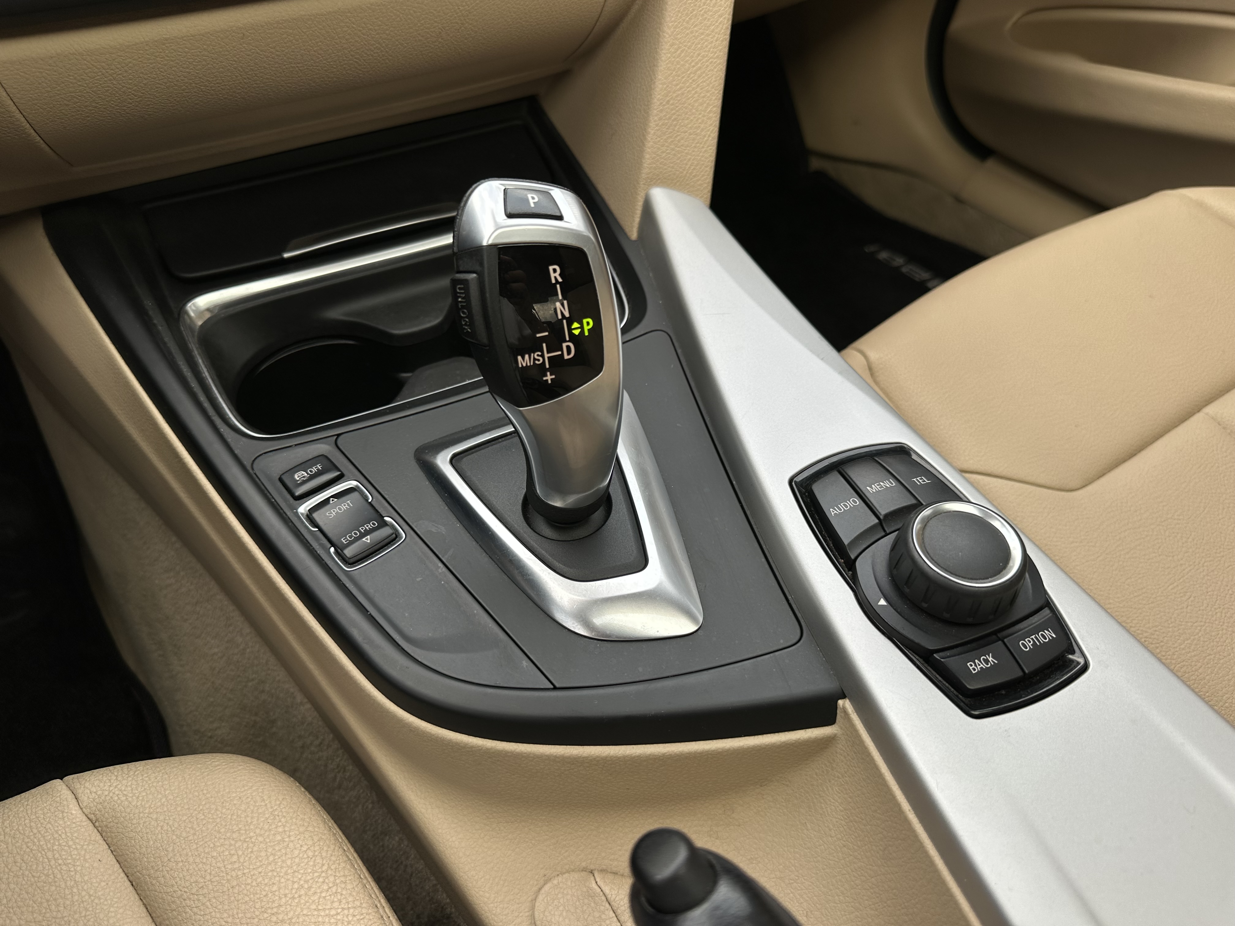 BMW 328I SEDAN 2013
