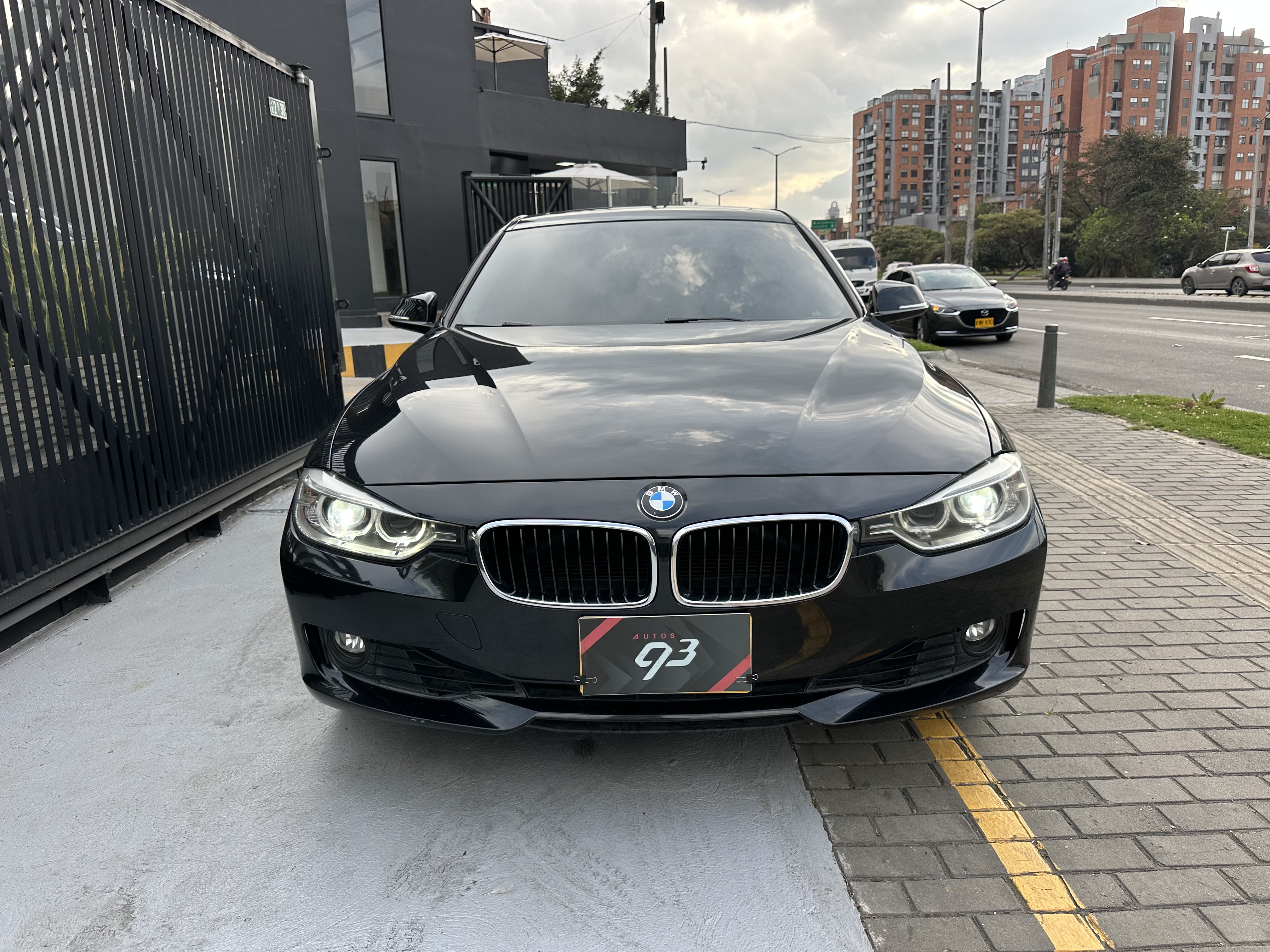 BMW 328I SEDAN 2013