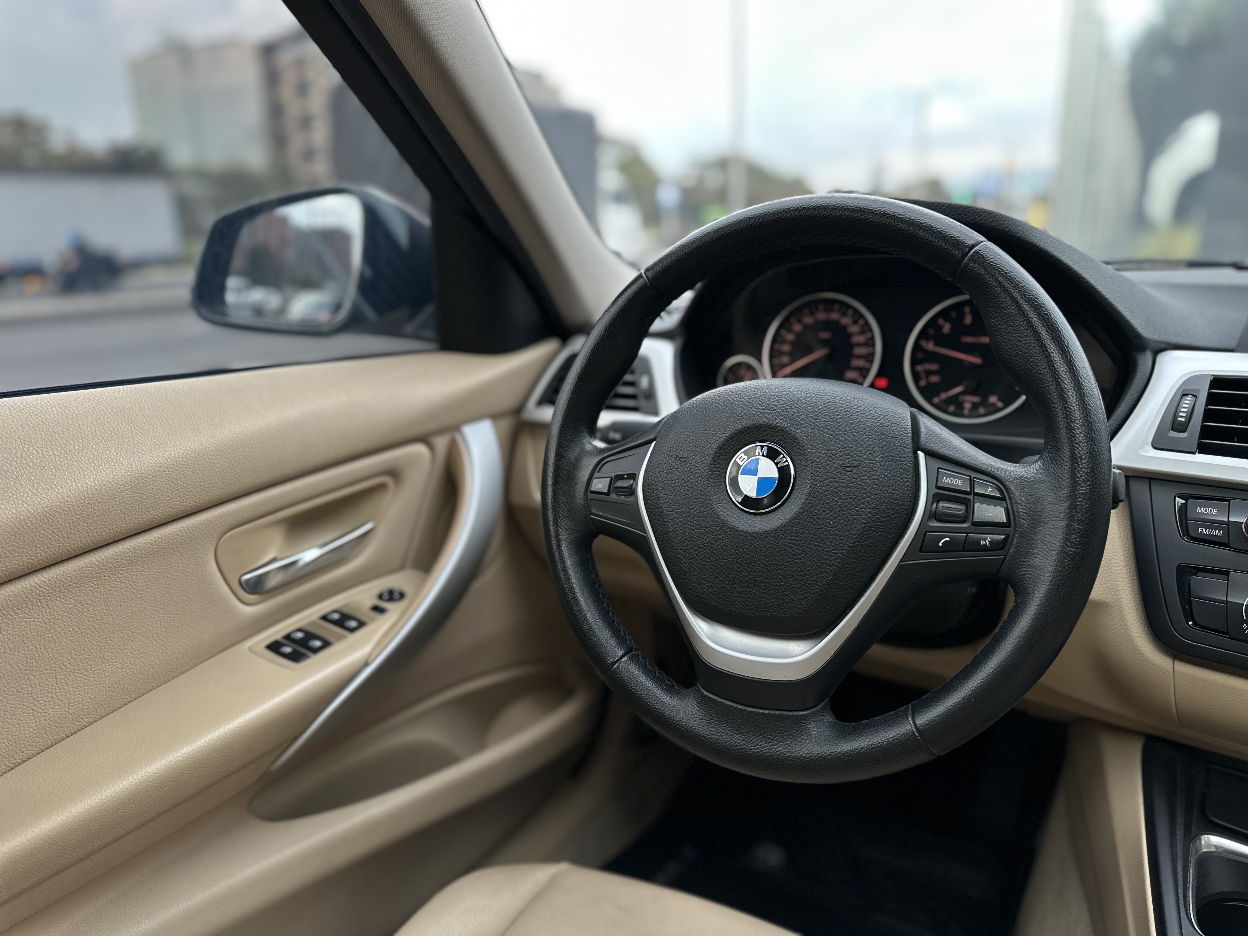 BMW 328I SEDAN 2013
