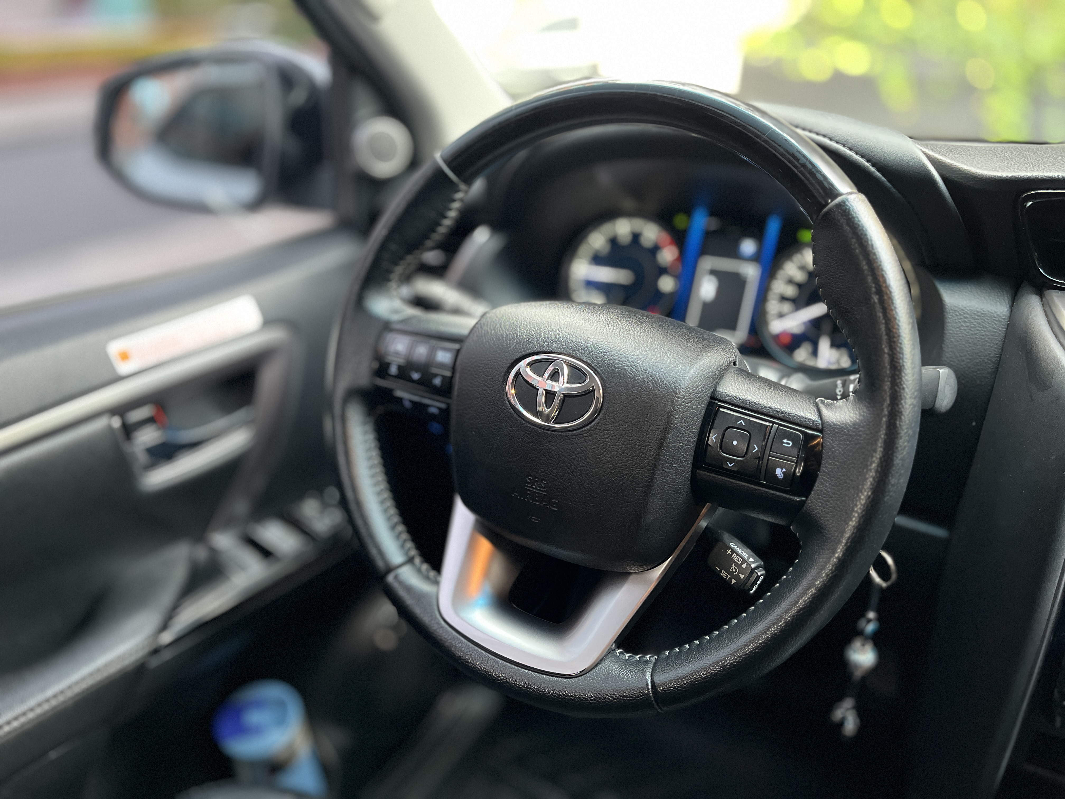 TOYOTA FORTUNER SR 2023