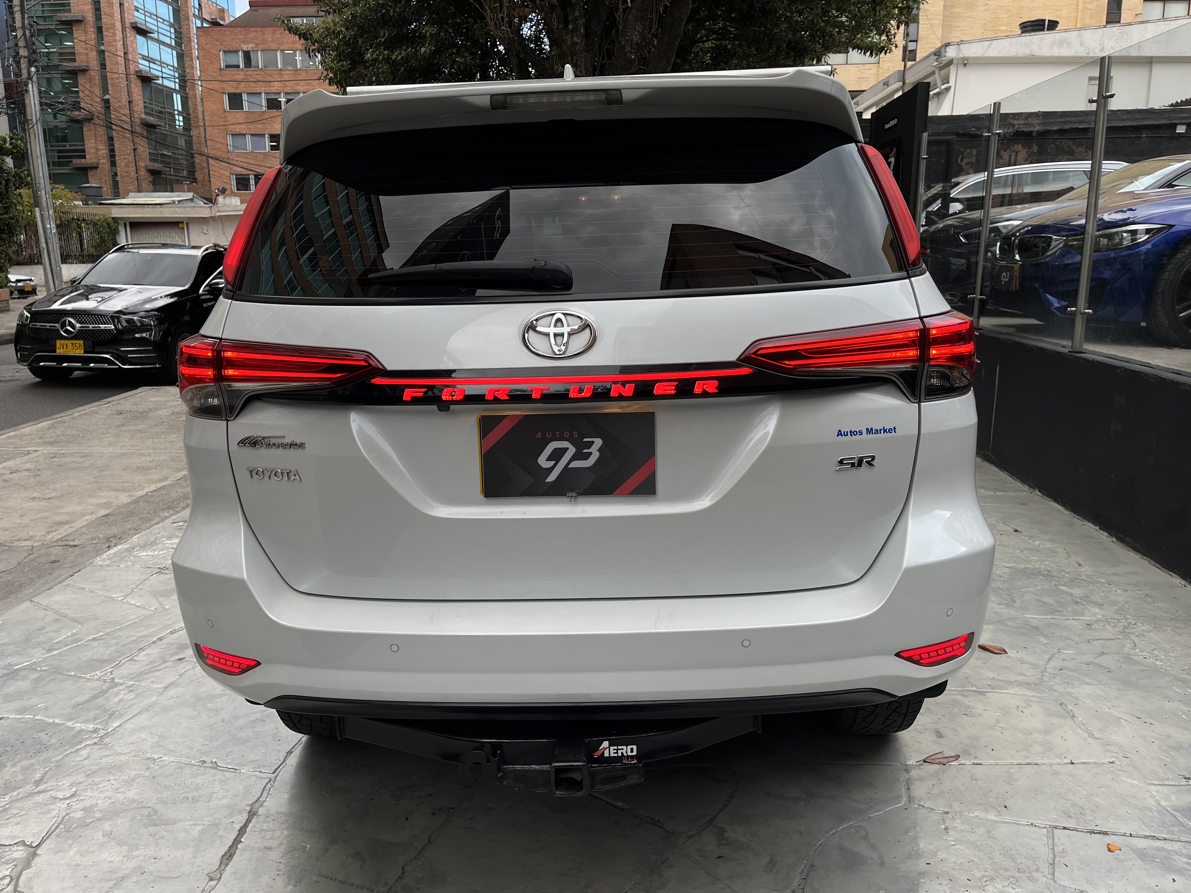 TOYOTA FORTUNER SR 2023