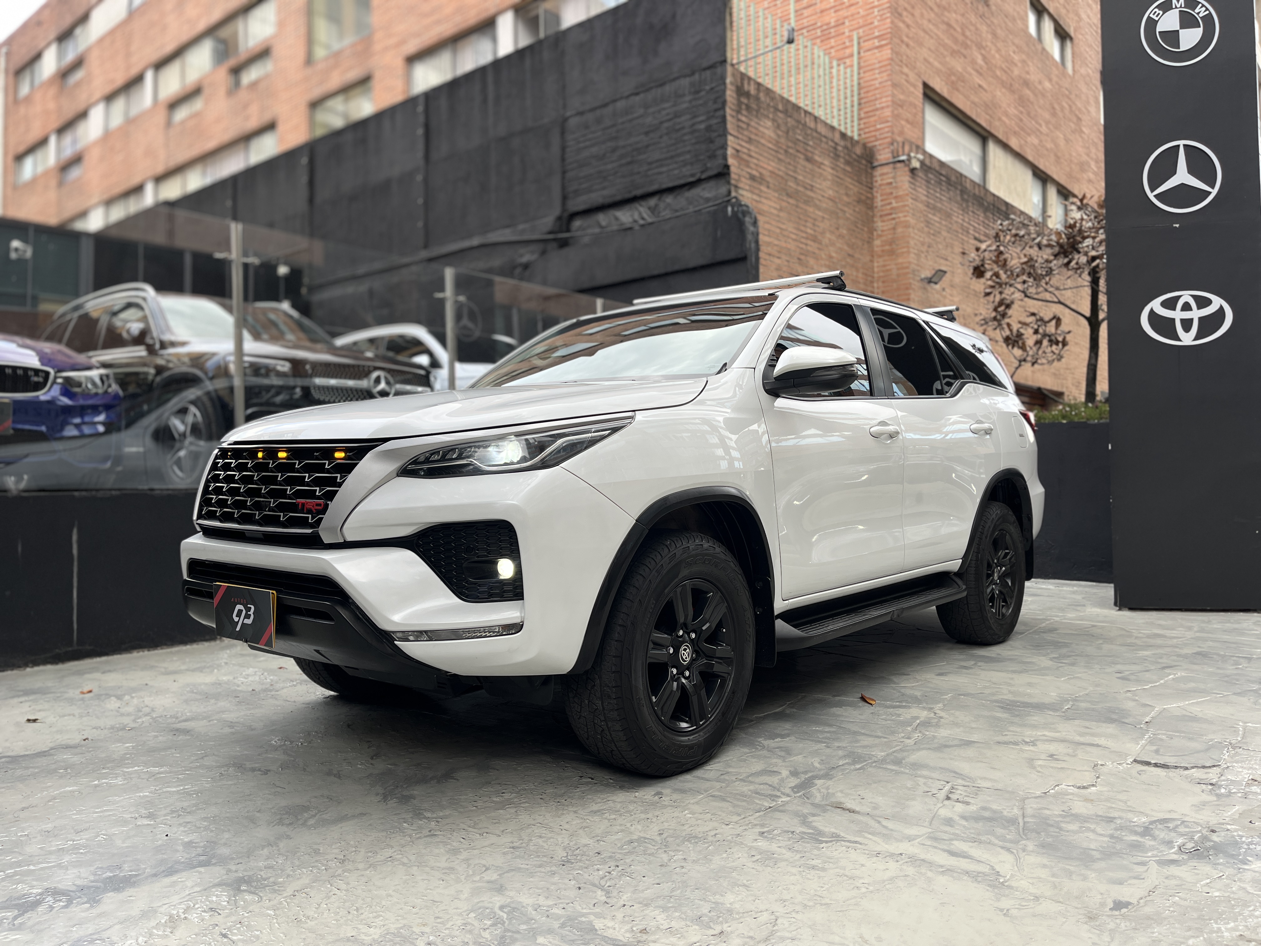 TOYOTA FORTUNER SR 2023