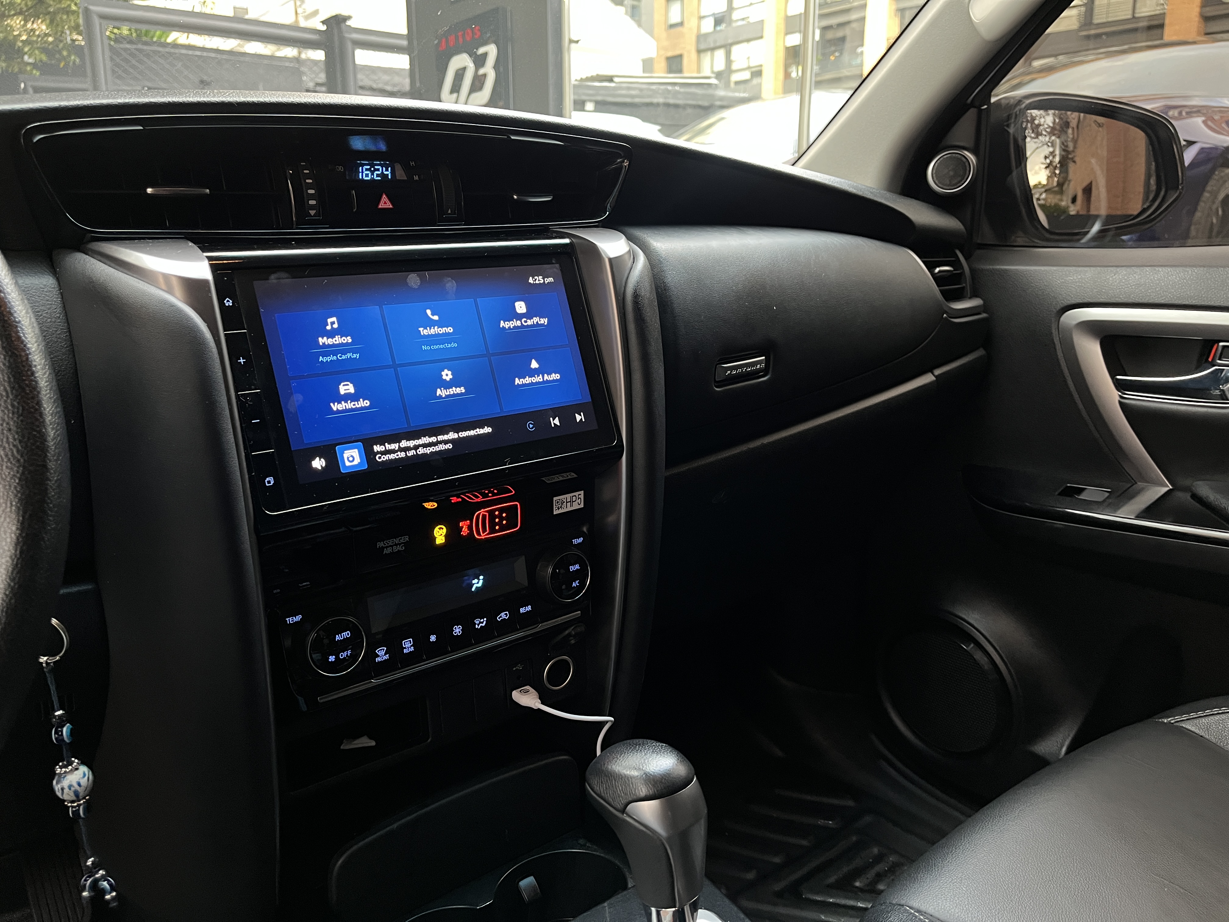 TOYOTA FORTUNER SR 2023