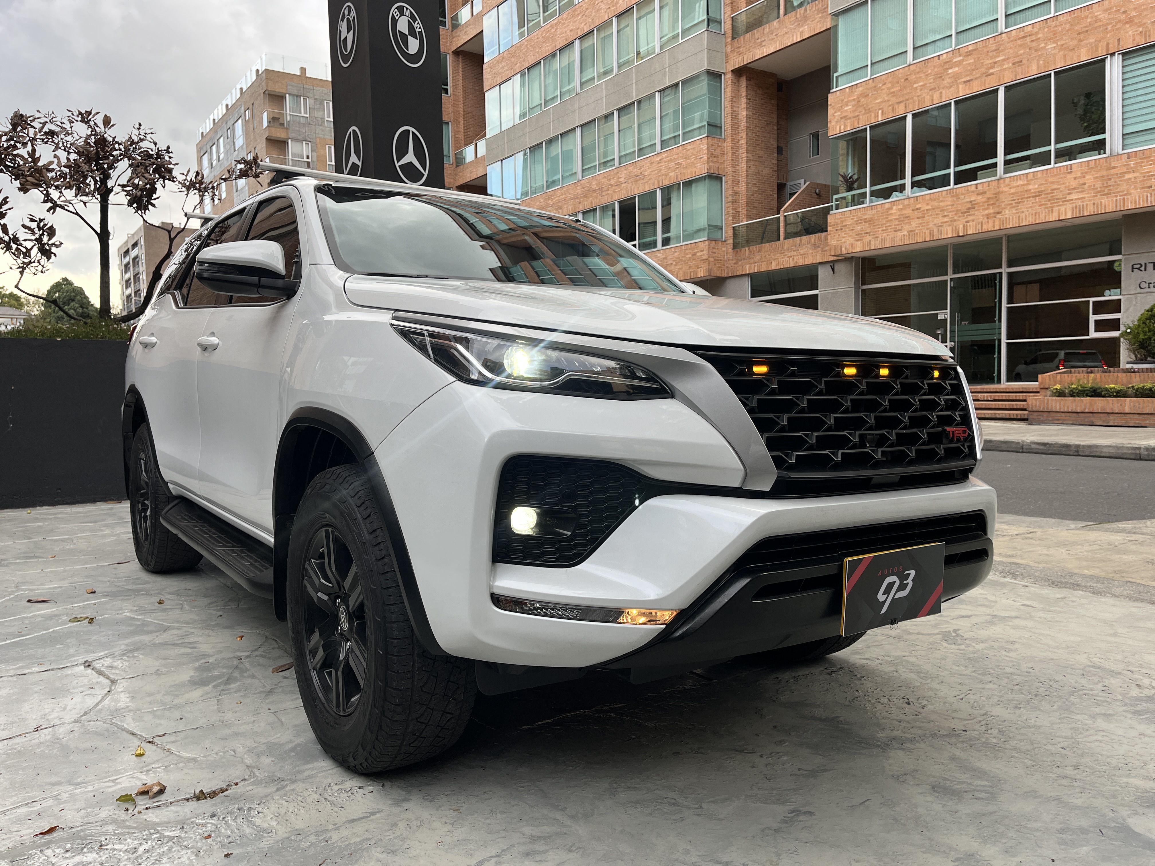 TOYOTA FORTUNER SR 2023