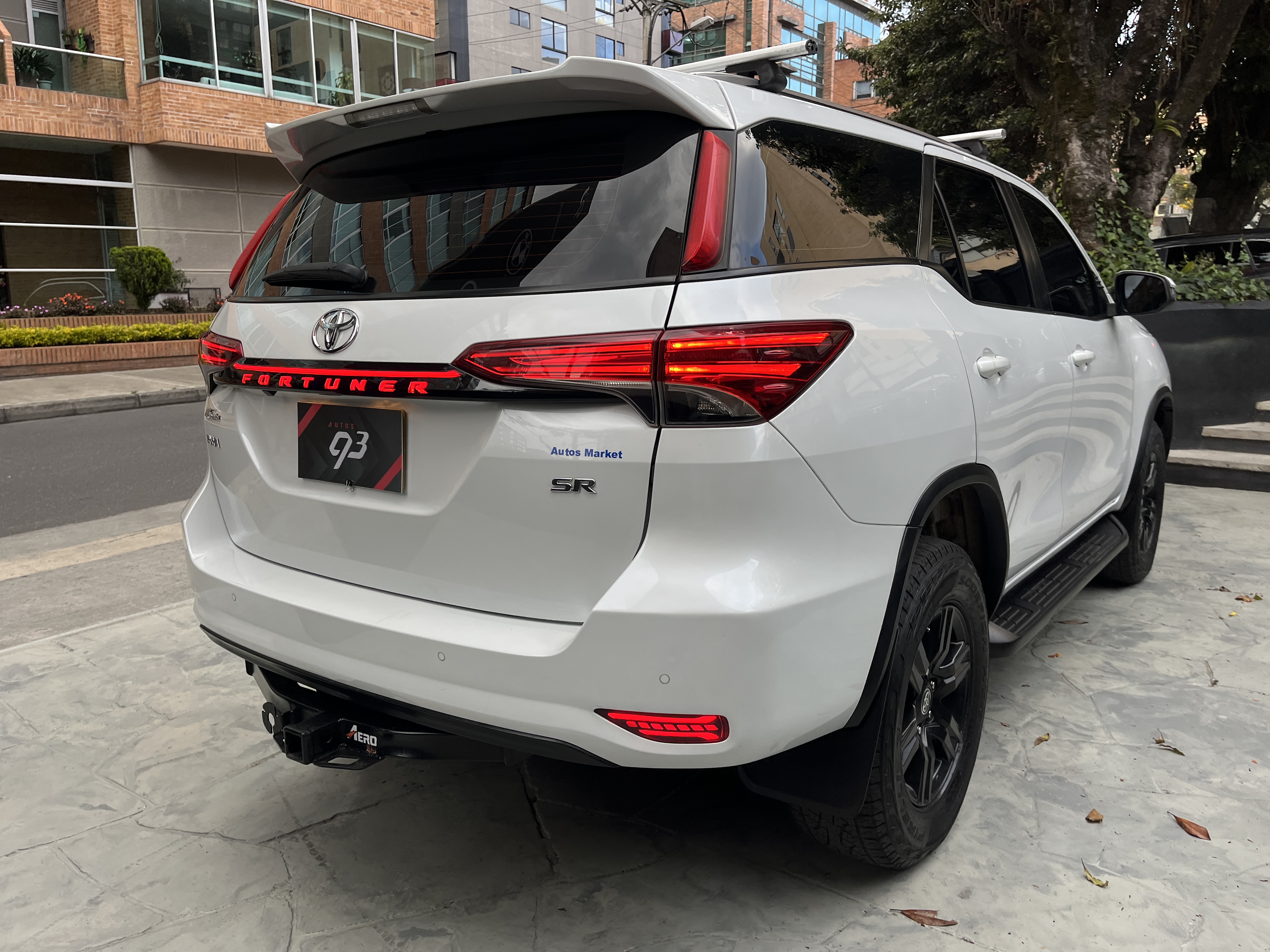 TOYOTA FORTUNER SR 2023