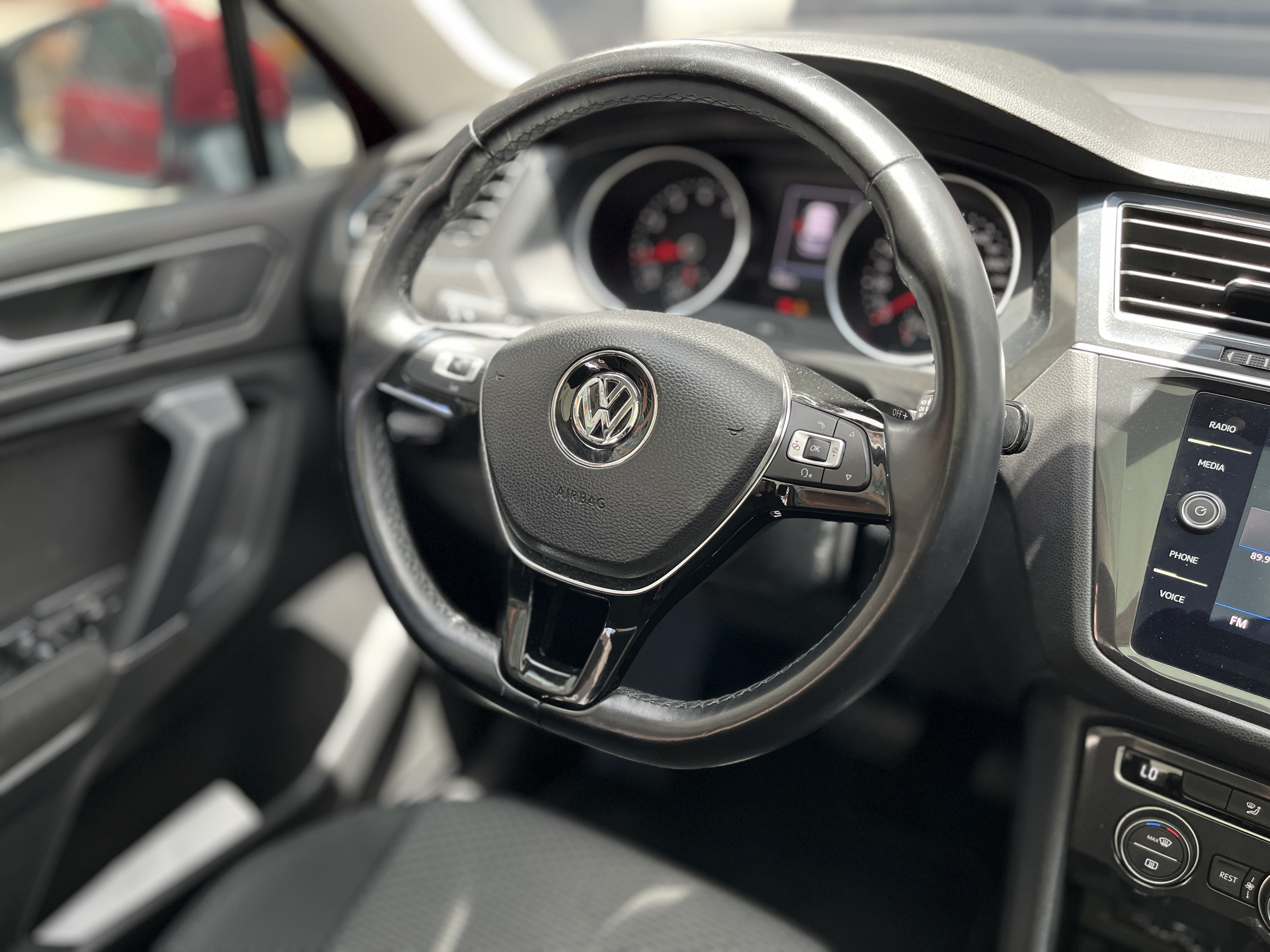 VOLKSWAGEN TIGUAN 2019