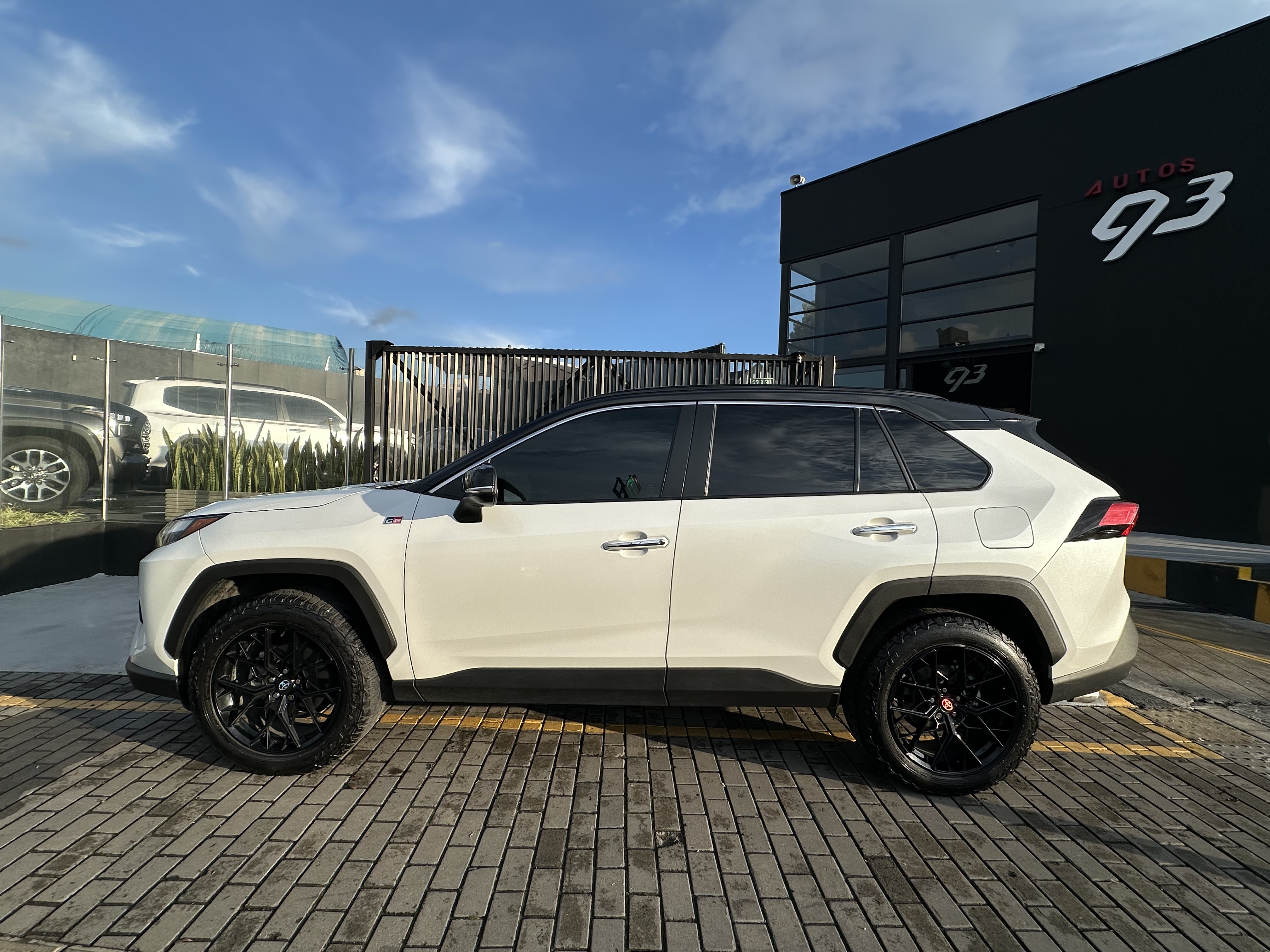 TOYOTA RAV4 LIMITED 2023