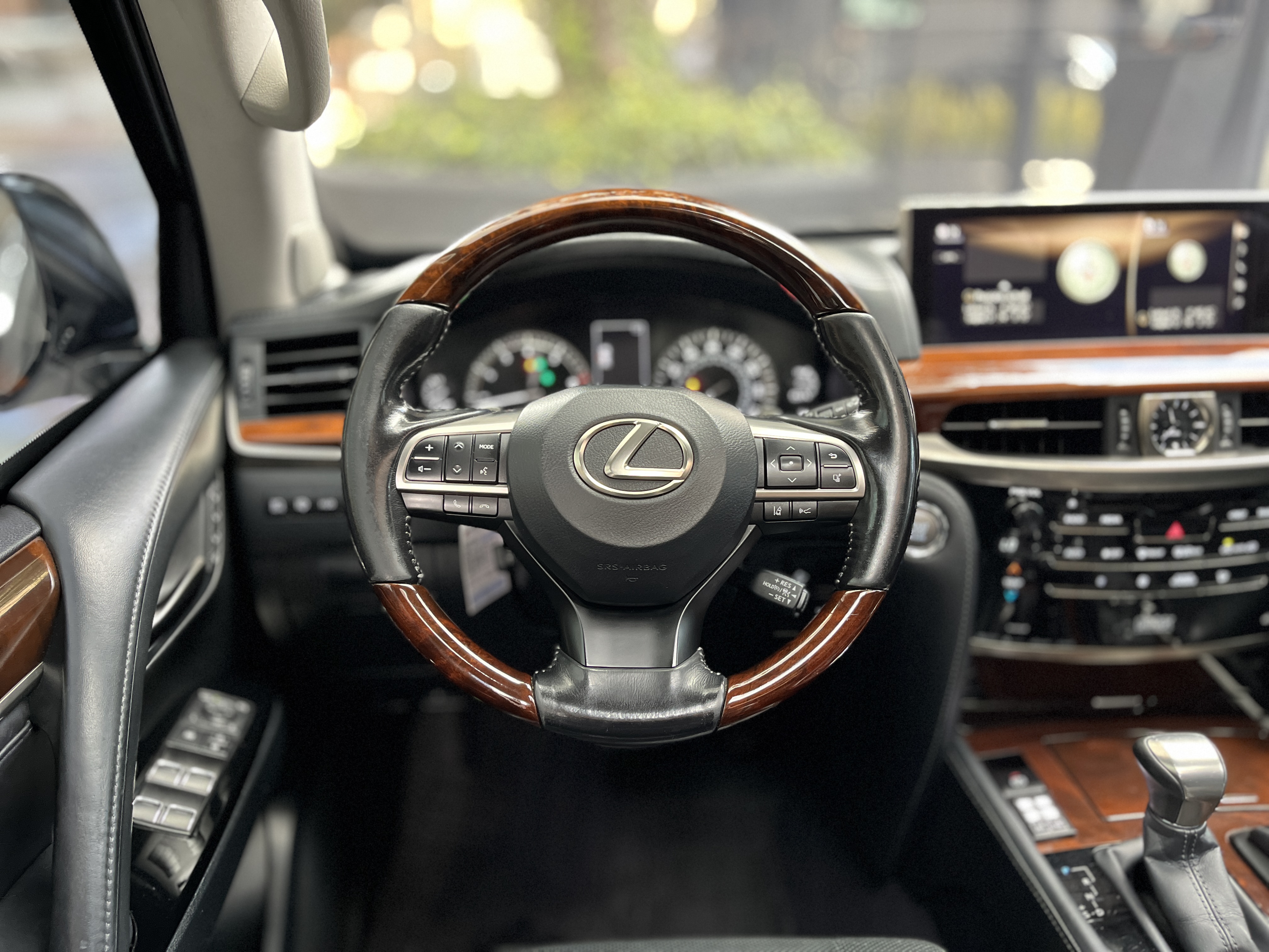 LEXUS LX570 BLINDADA 2016