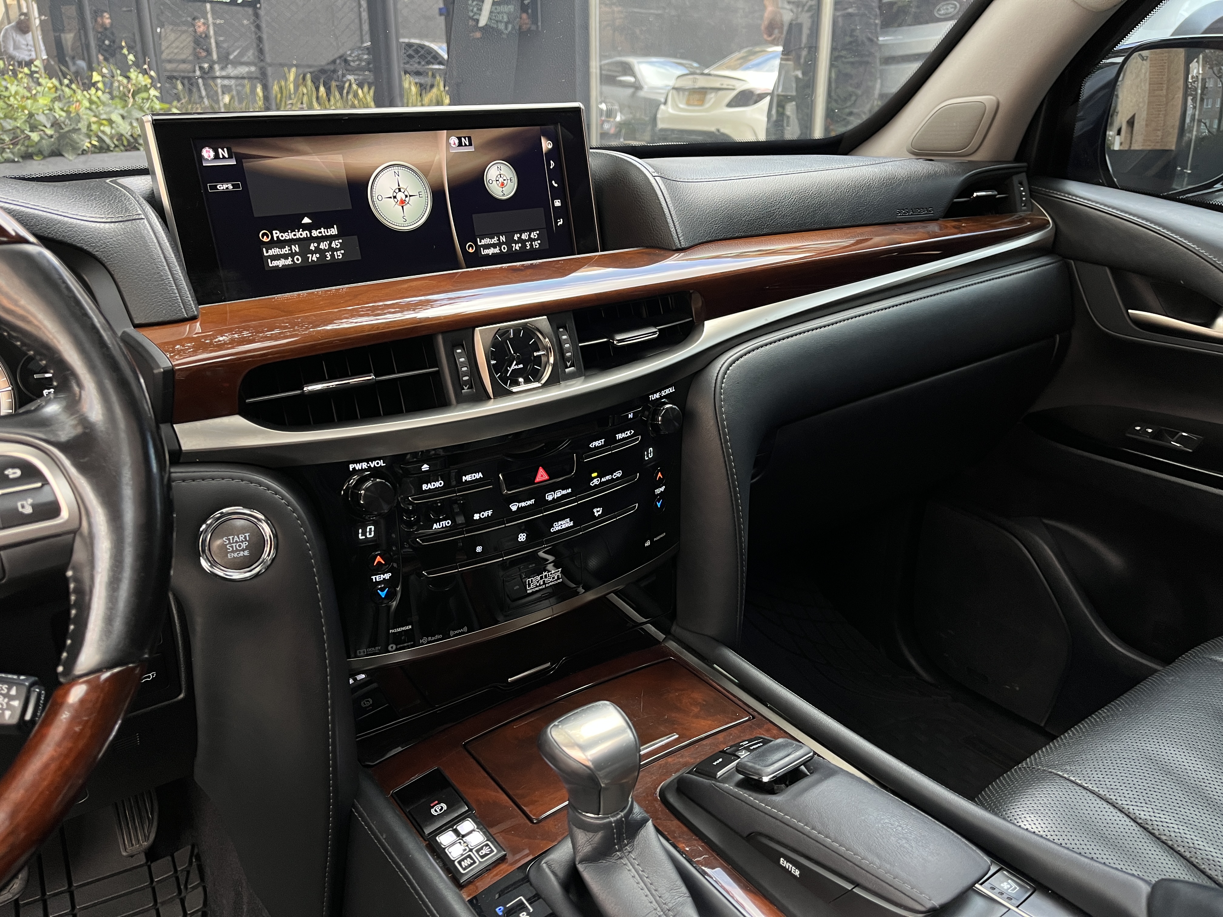 LEXUS LX570 BLINDADA 2016