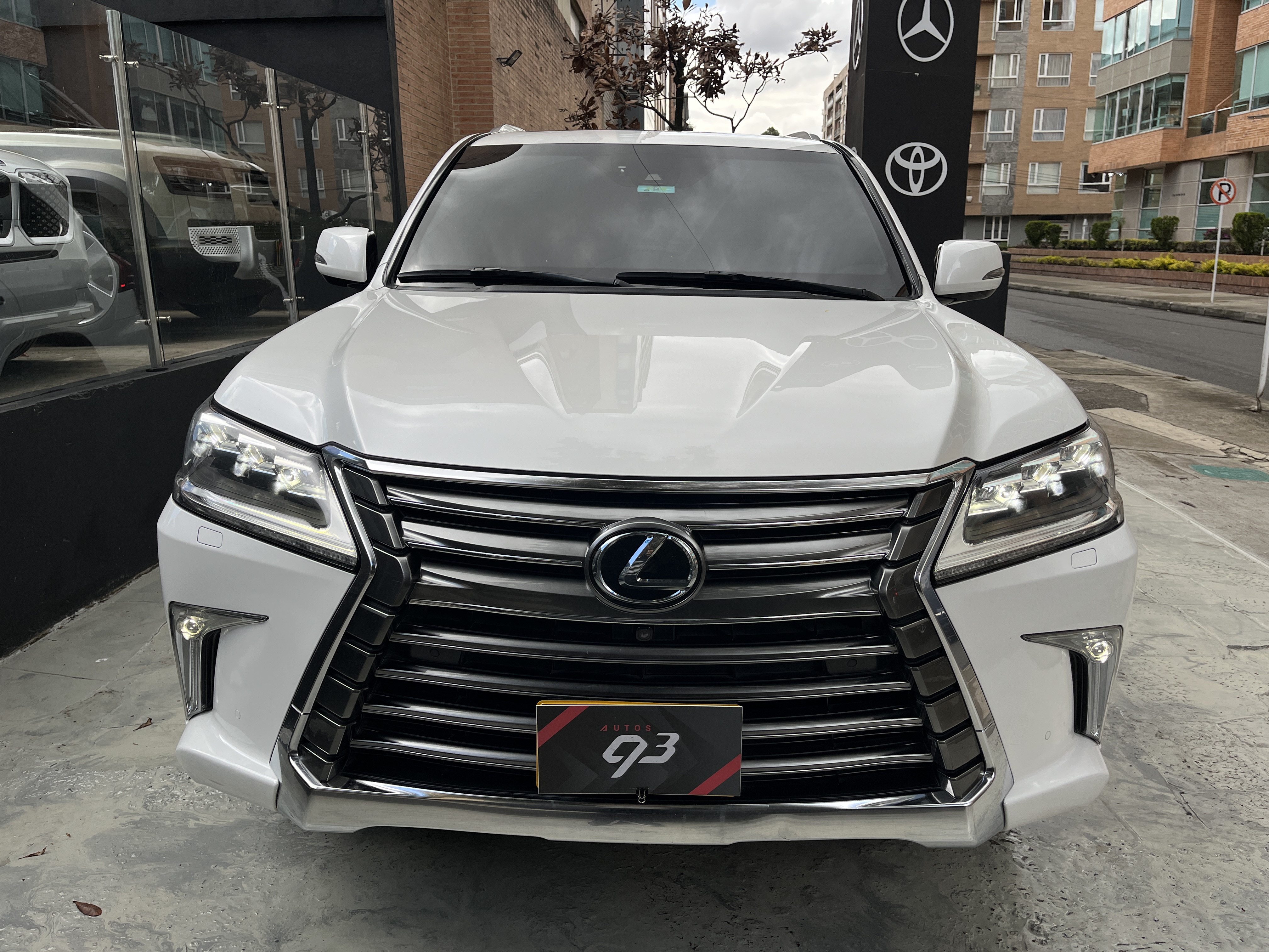 LEXUS LX570 BLINDADA 2016