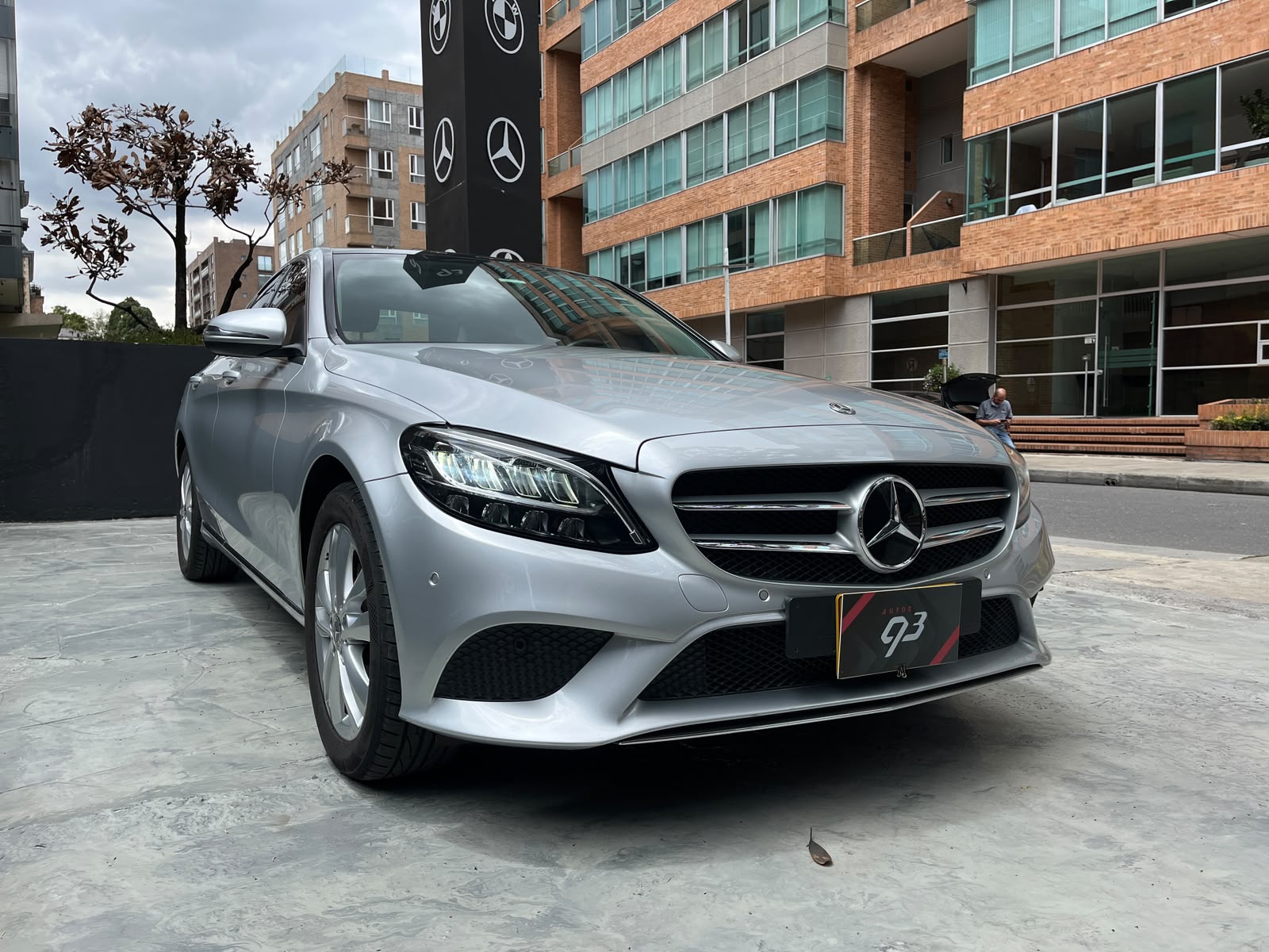 MERCEDES-BENZ C200 2021