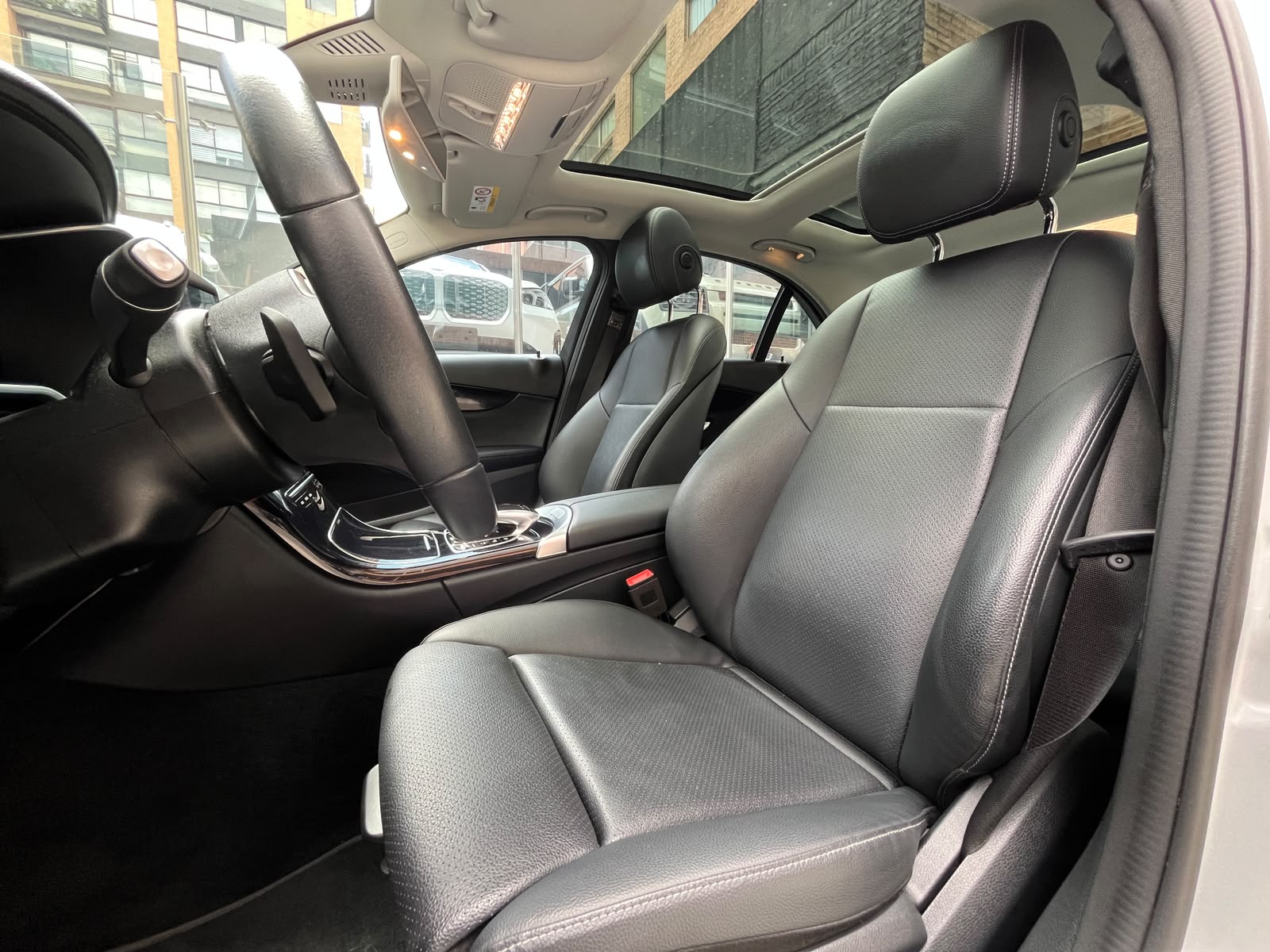 MERCEDES-BENZ C200 2021